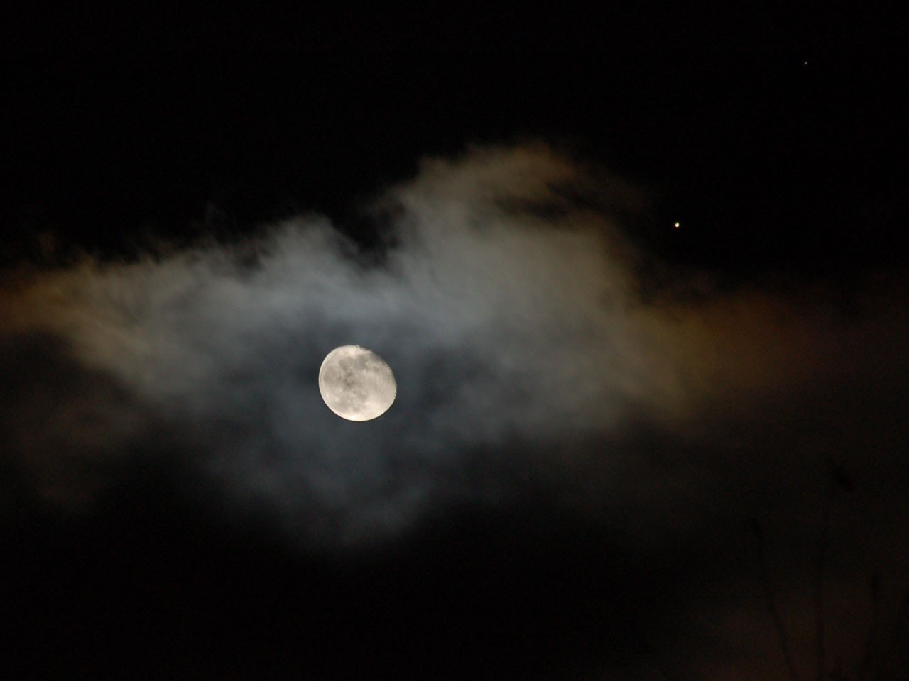 Moon and Mars Tonight — APOD for 2007-12-23