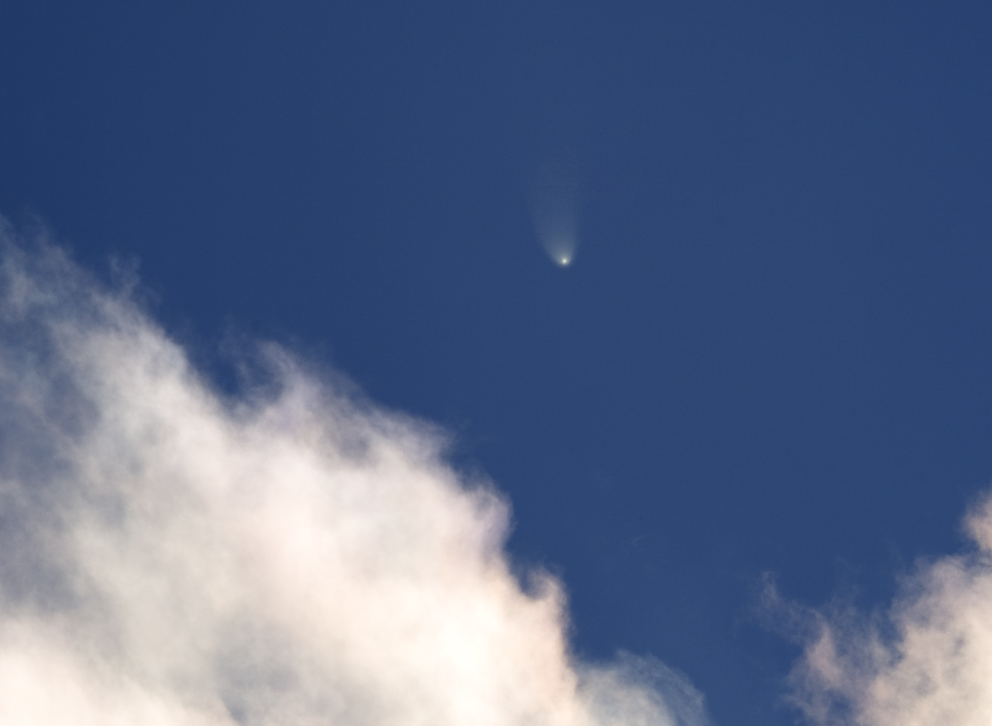 APOD: 2007 January 19 – McNaught’s Matinee