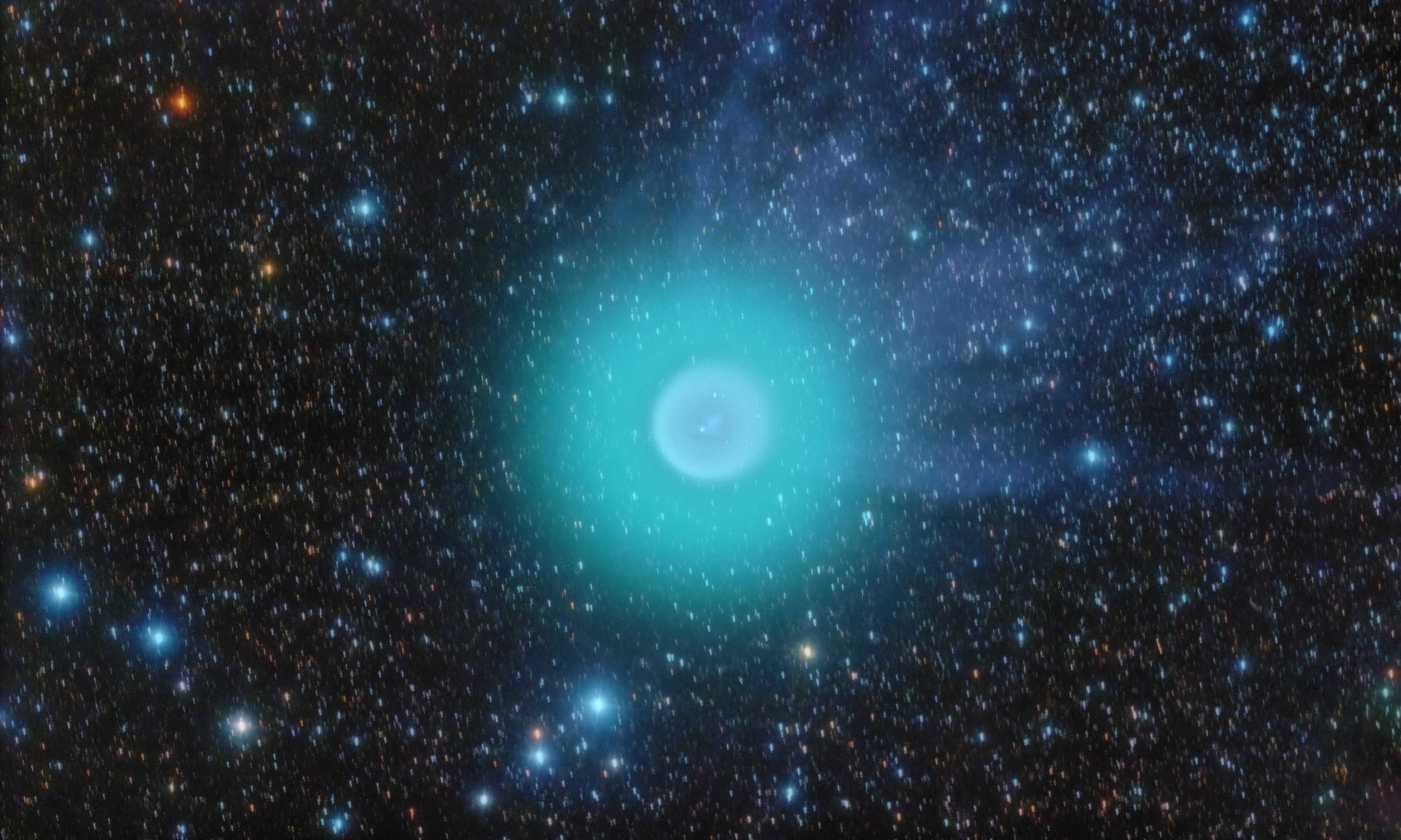 APOD: 2007 November 5 – Comet Holmes Grows a Tail