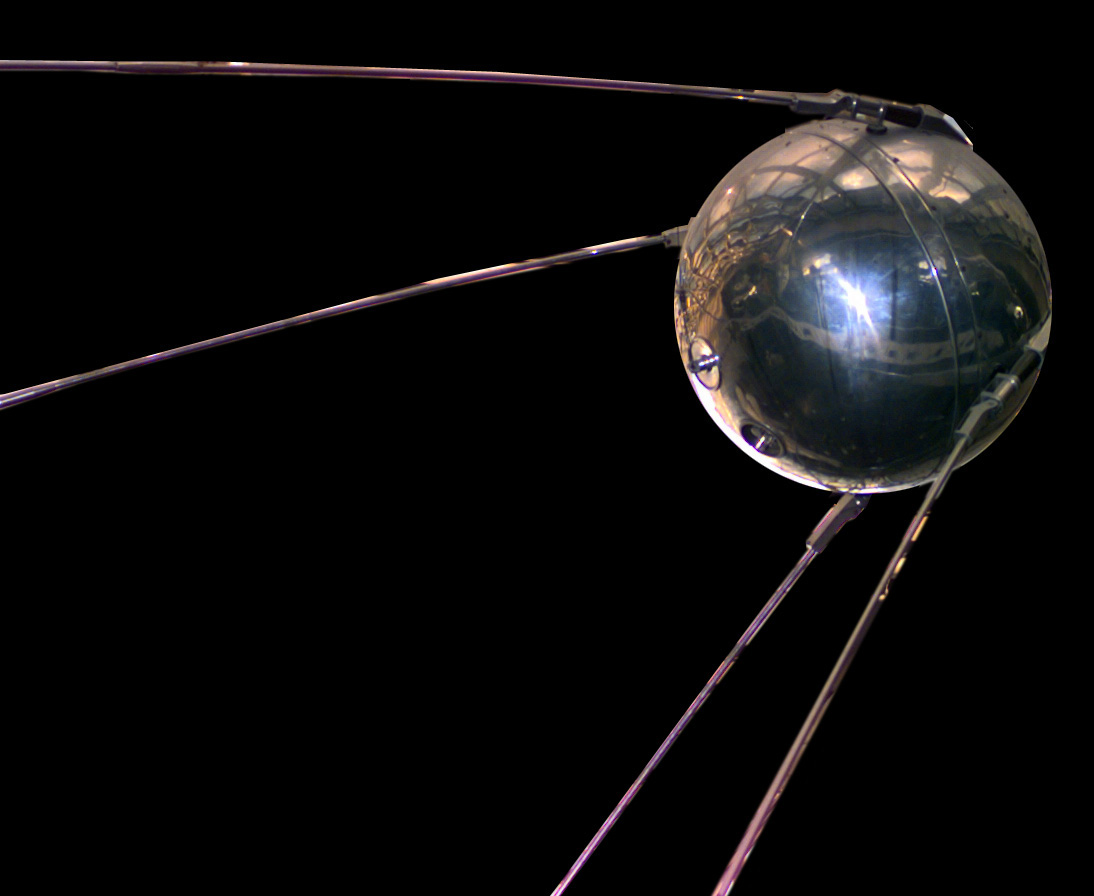 APOD: 2007 October 4 – 50th Anniversary of Sputnik: Traveling Companion