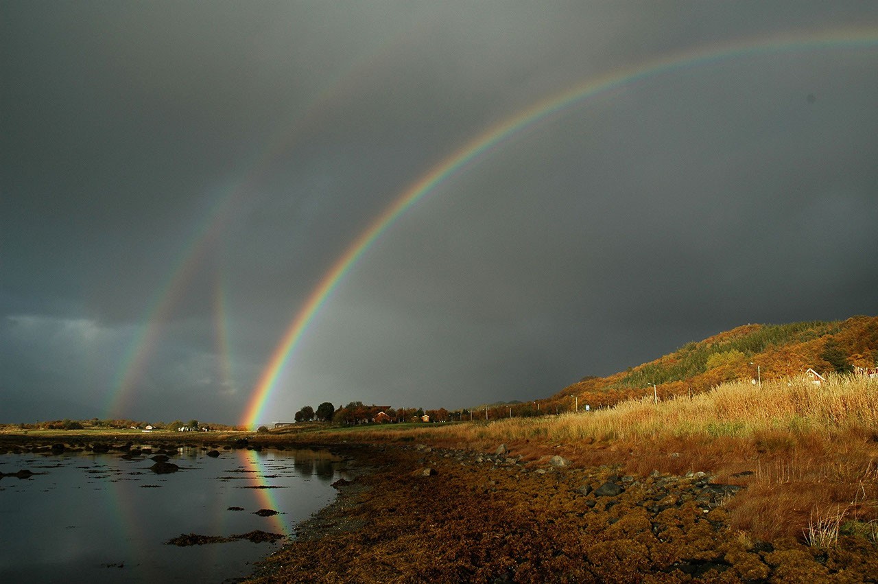 Six Rainbows Across Norway — APOD for 2007-09-12