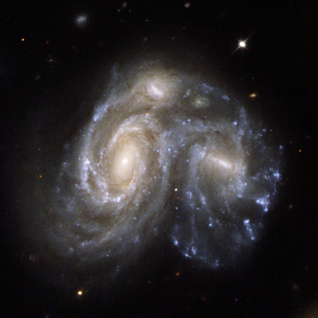 APOD: 2008 April 30 – Arp 272