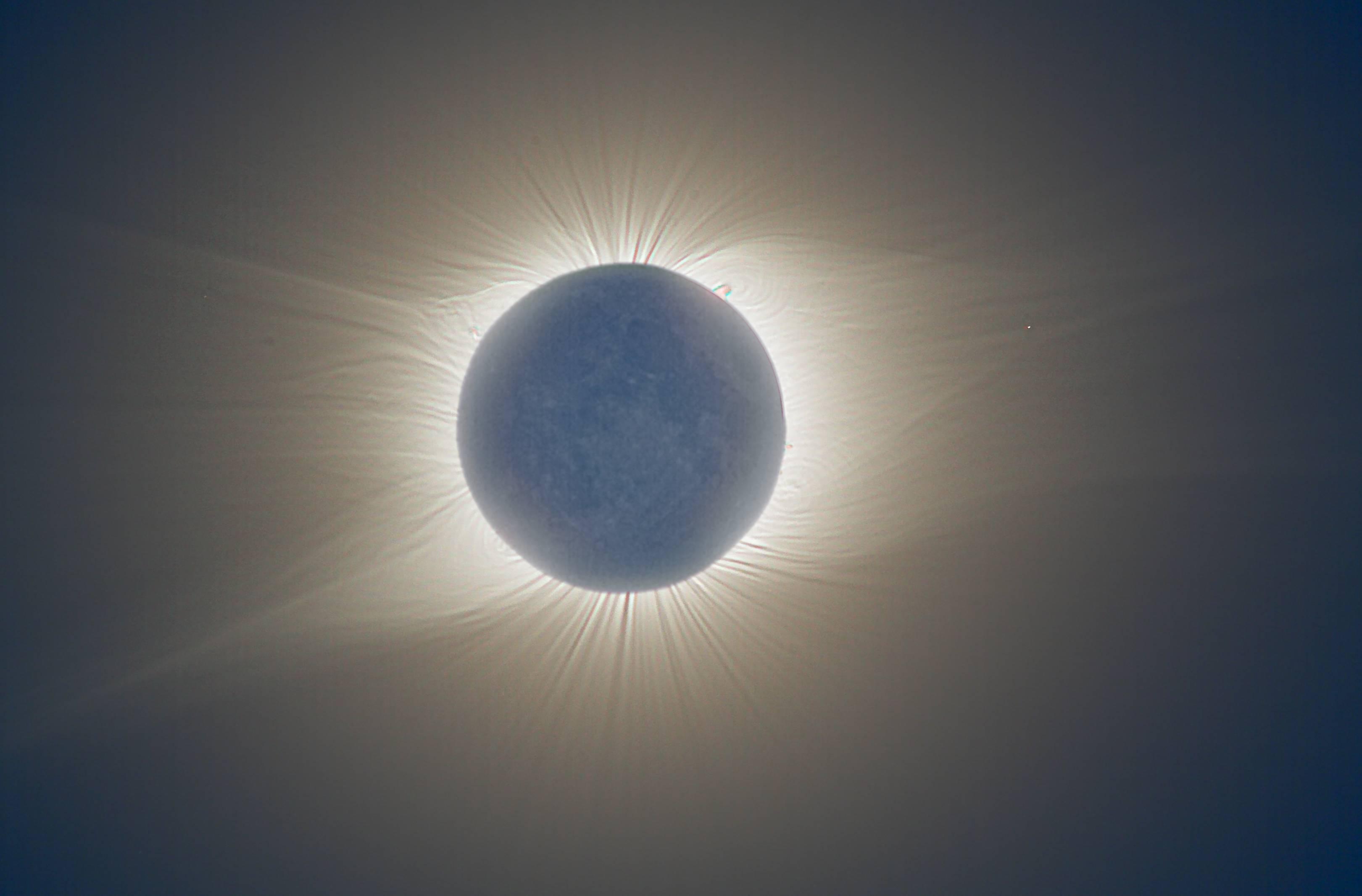 APOD: 2008 August 8 – The Crown of the Sun