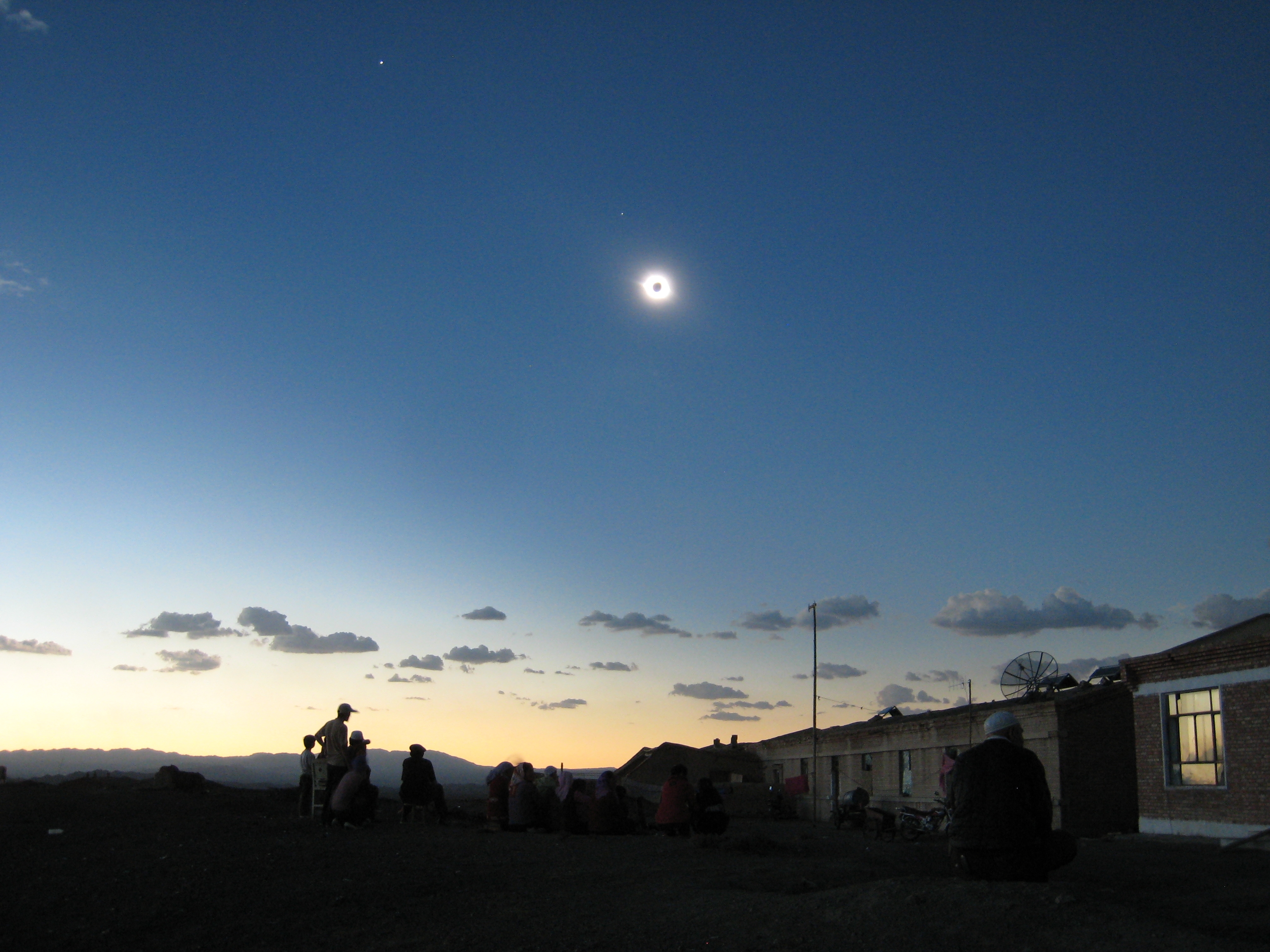 APOD: 2008 August 5 – A Total Solar Eclipse Over China