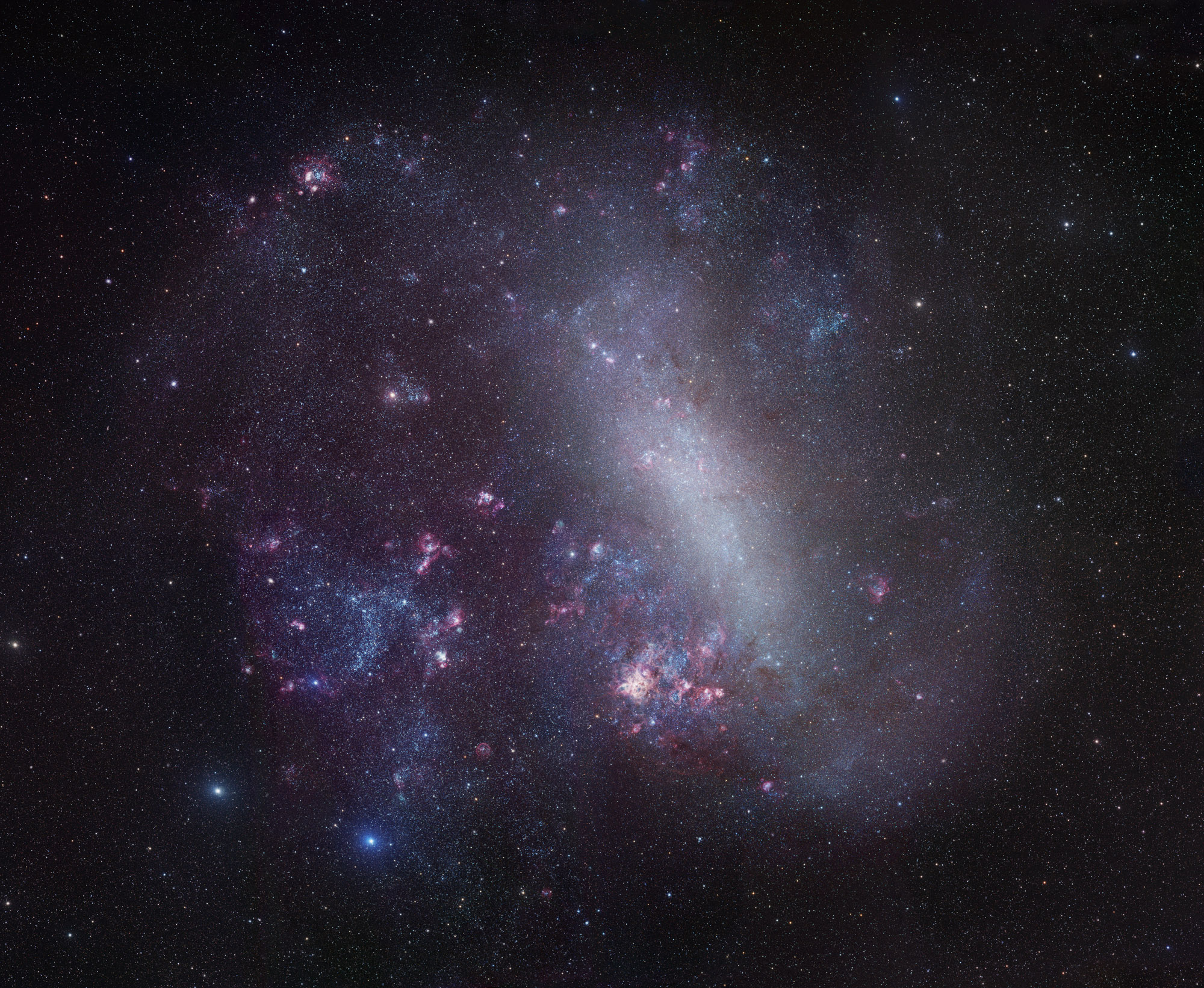 APOD: 2008 December 19 – The Large Cloud of Magellan