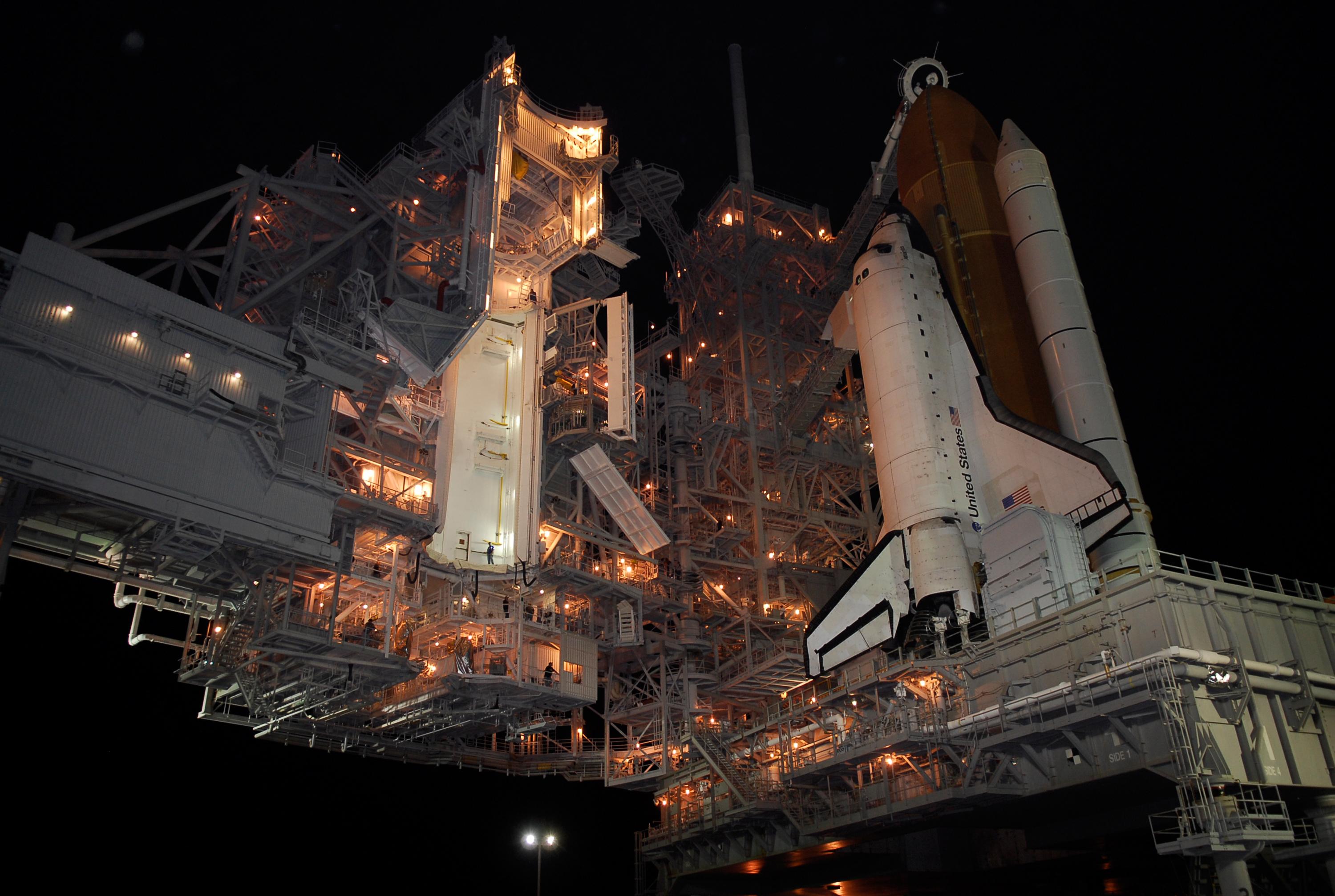 APOD: 2008 February 9 – Atlantis on Pad 39A