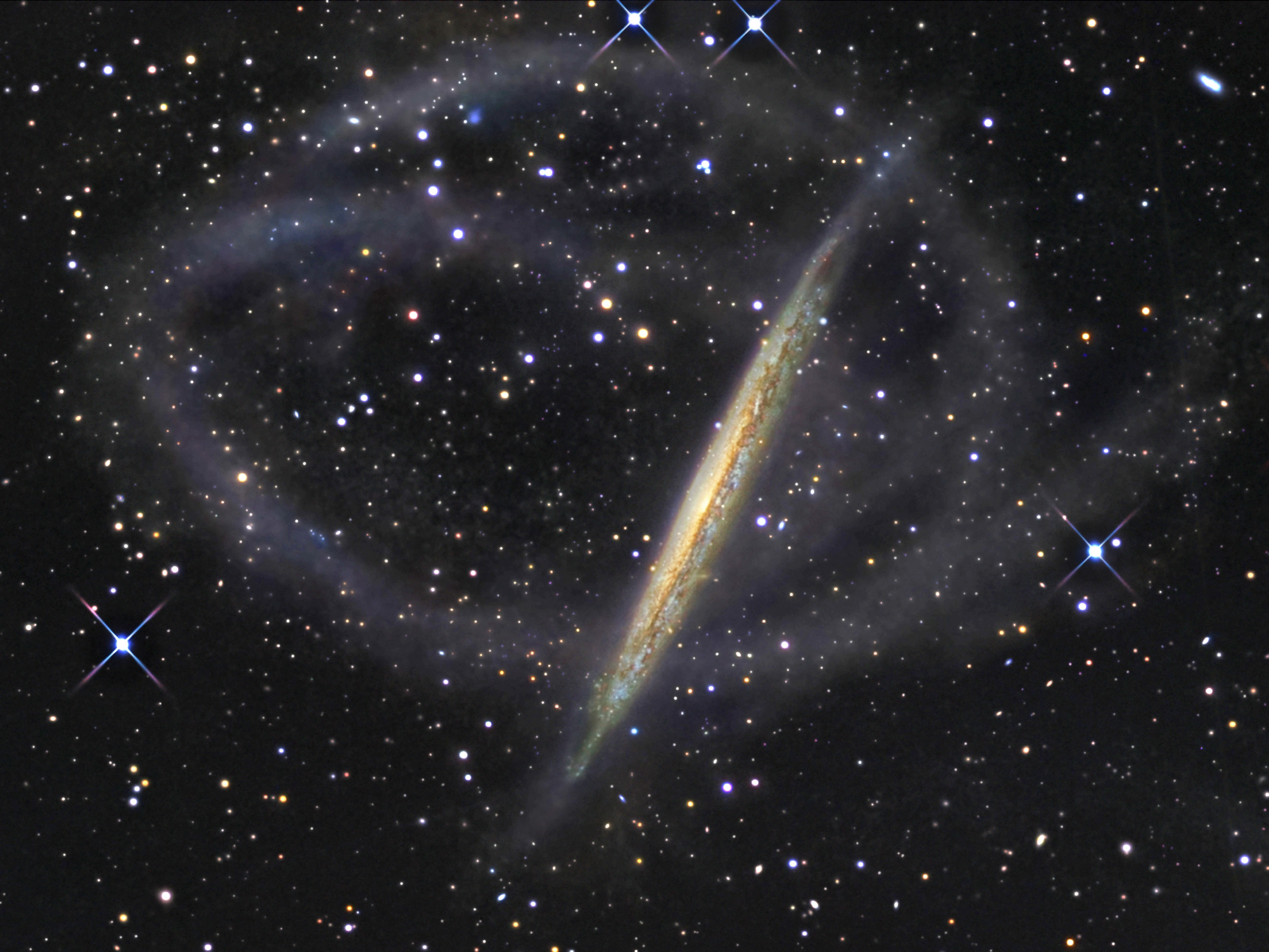 APOD: 2008 June 19 – The Star Streams of NGC 5907