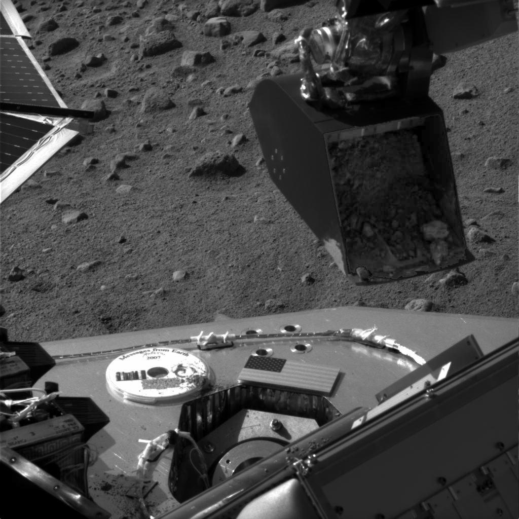 APOD: 2008 June 8 – Mars Soil Sample Ready to Analyze