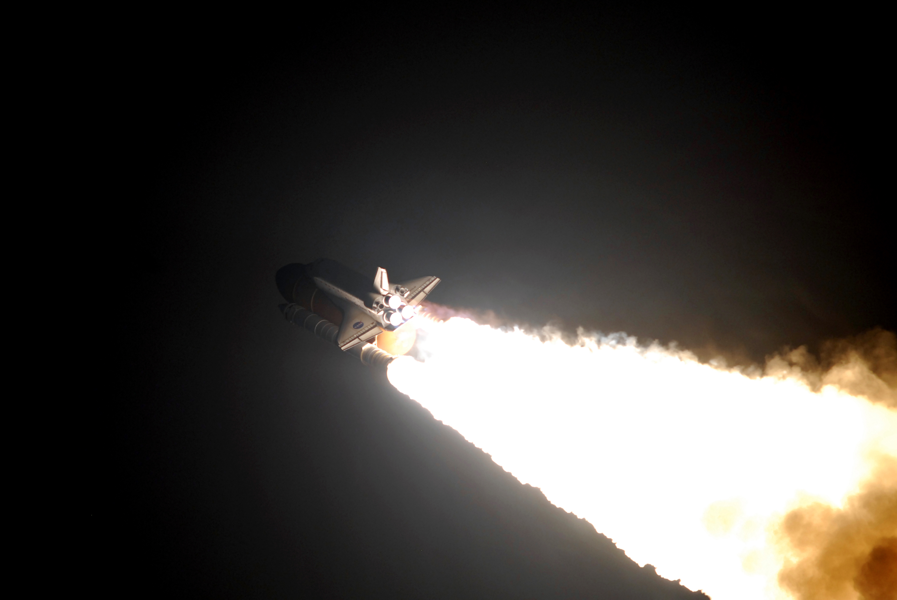APOD: 2008 March 14 – Endeavour into the Night