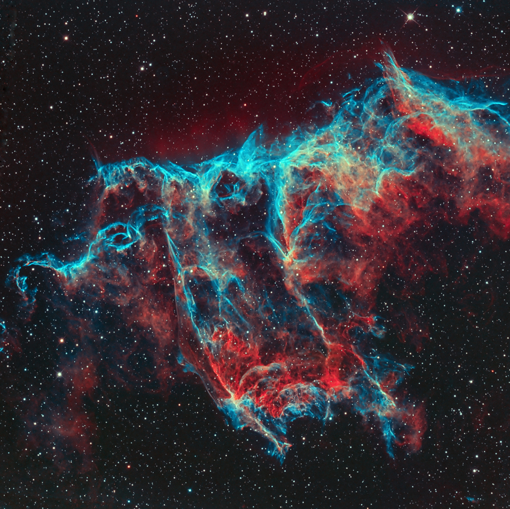 APOD: 2008 November 1 – A Spectre in the Eastern Veil
