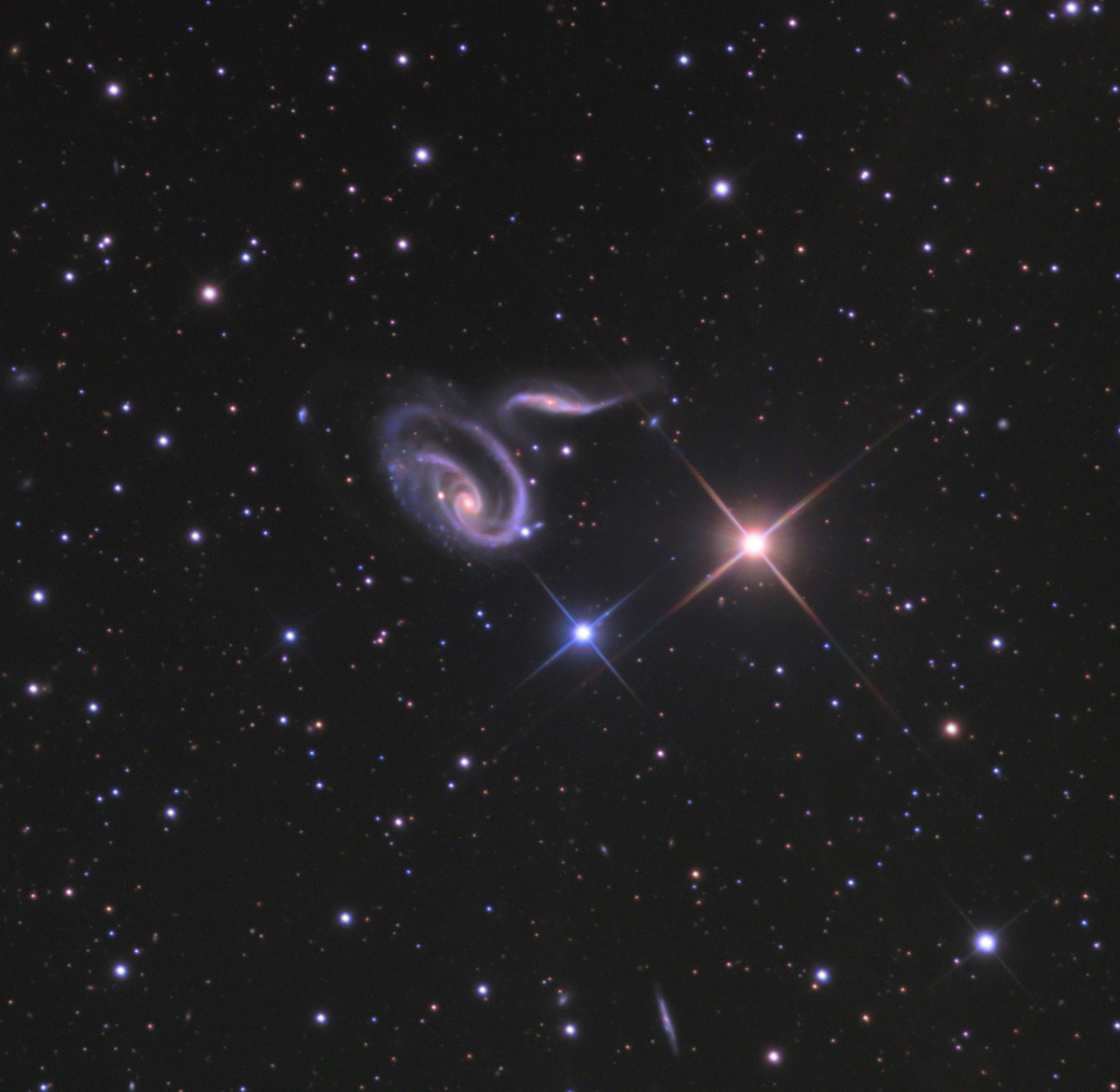 APOD: 2008 November 15 – Arp 273