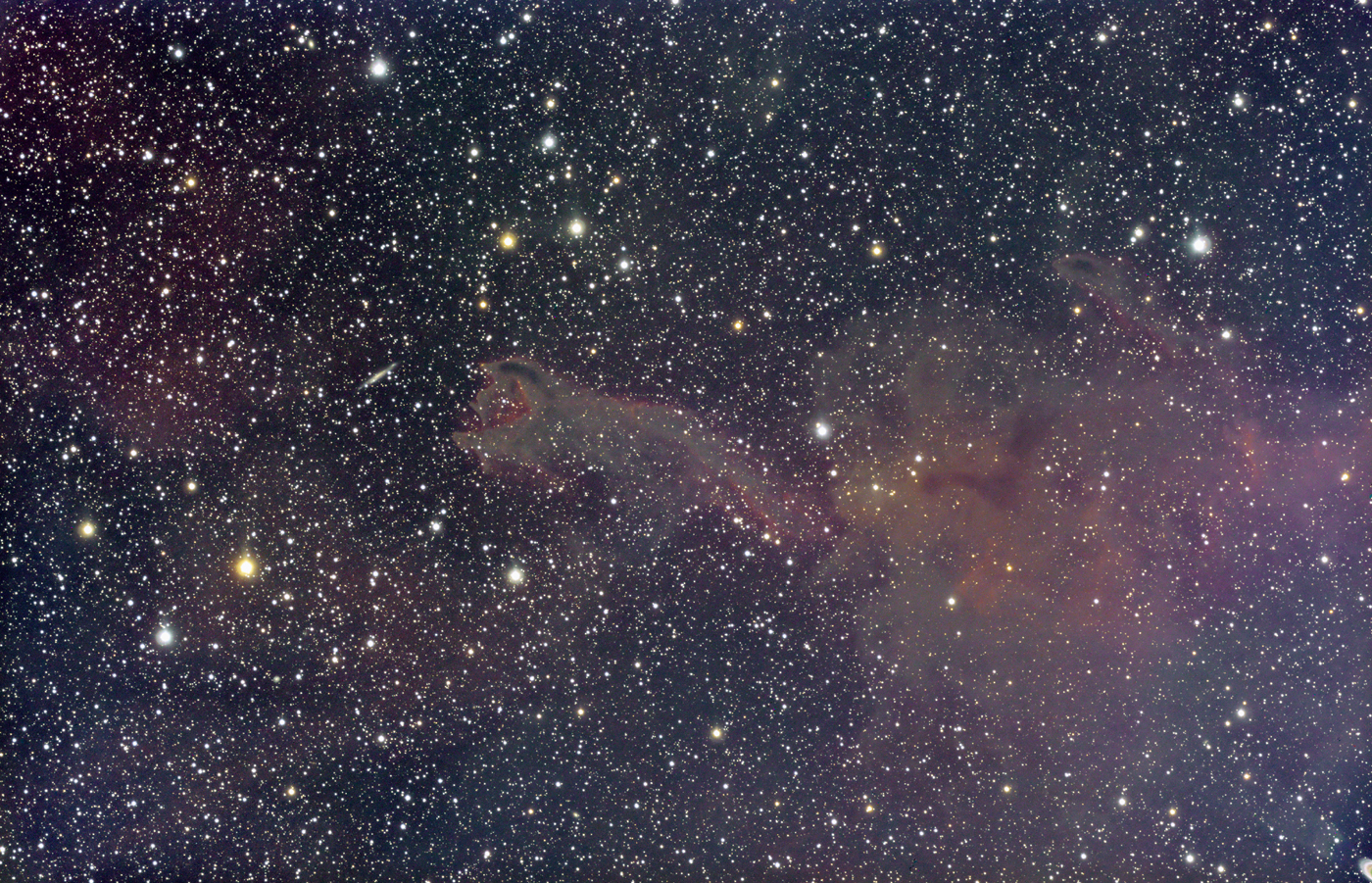APOD: 2008 September 1 – CG4: A Ruptured Cometary Globule