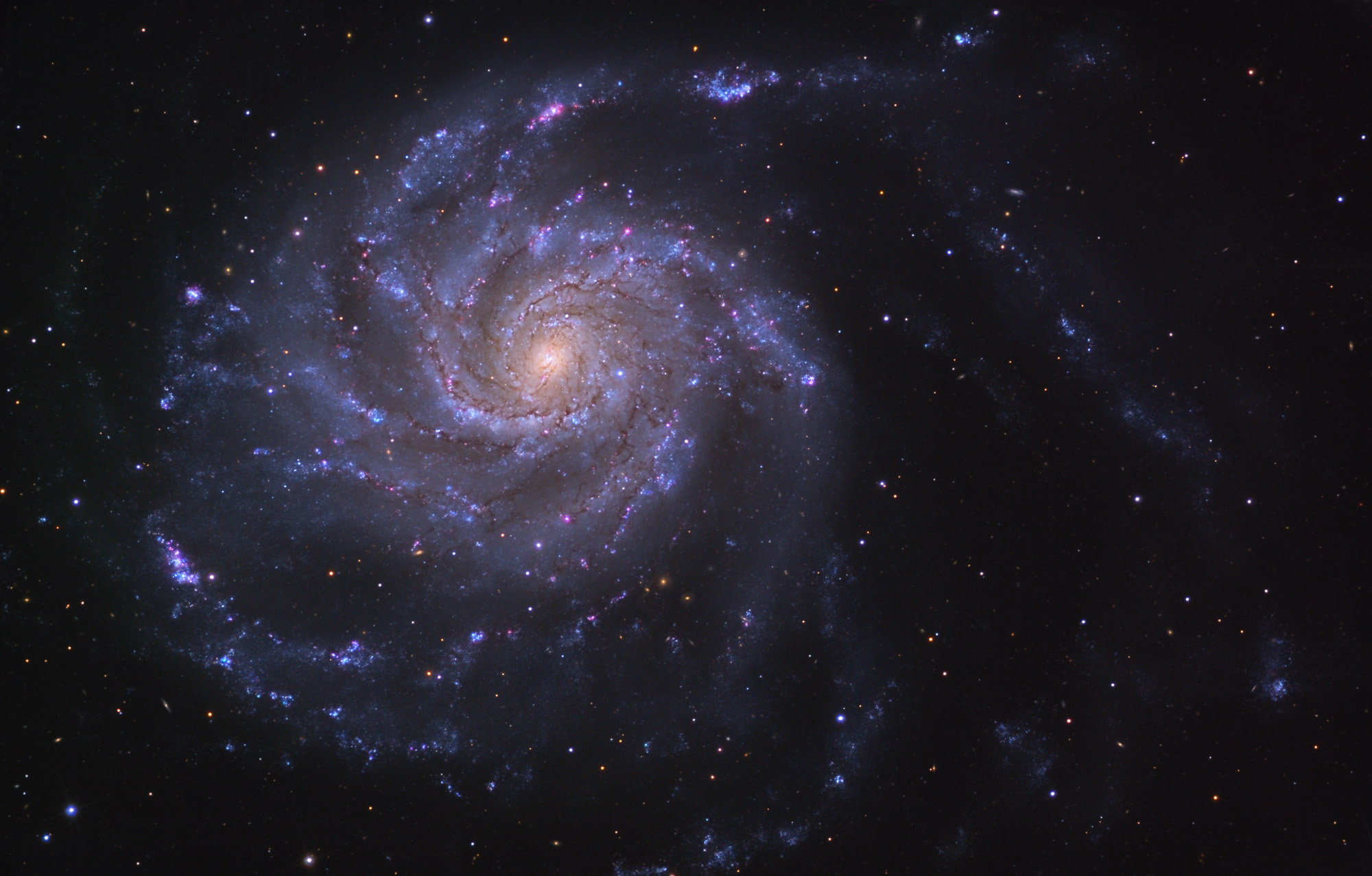 APOD: 2009 April 14 – M101: The Pinwheel Galaxy