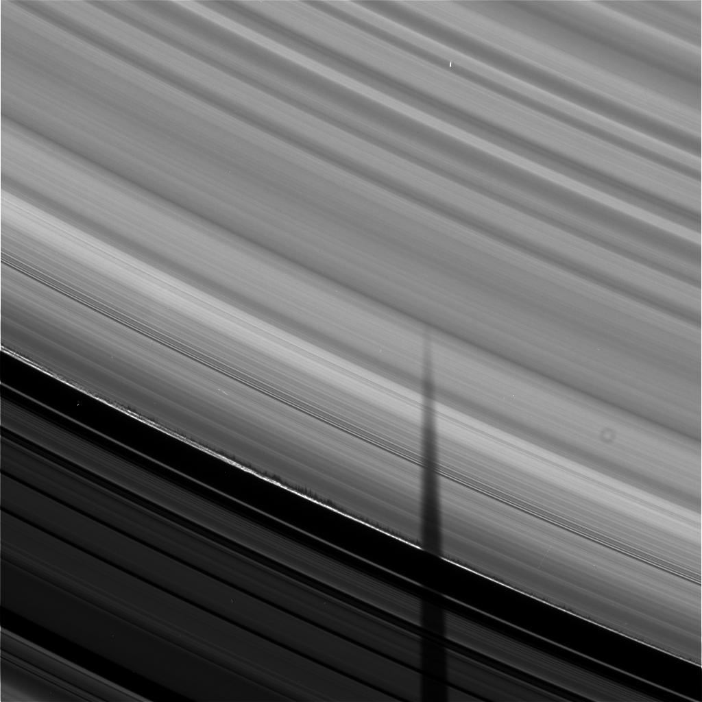 APOD: 2009 April 15 – Jagged Shadows May Indicate Saturn Ring Particles