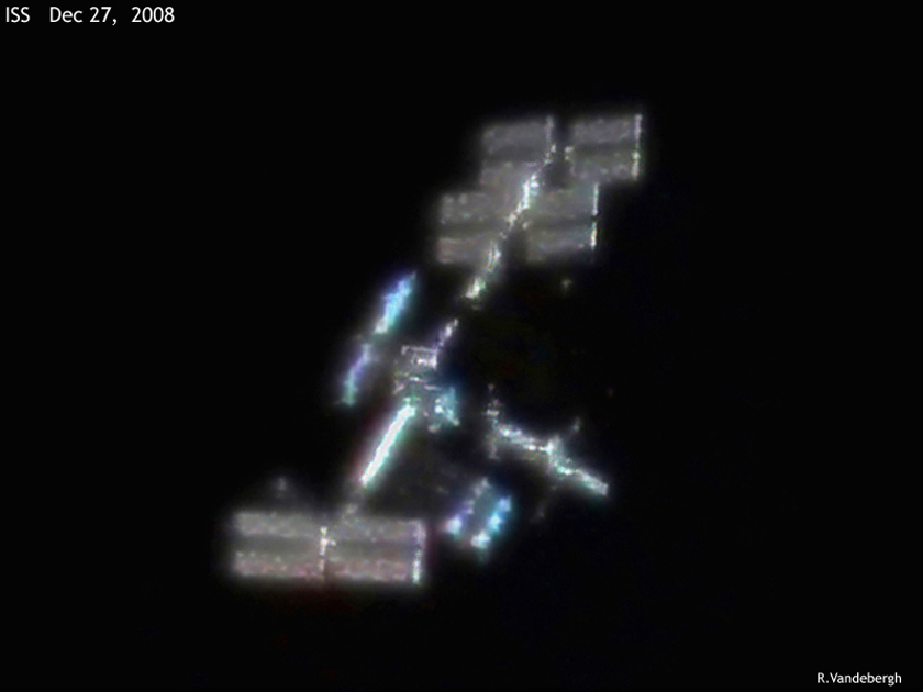 APOD: 2009 January 16 – ISS: Reflections of Earth