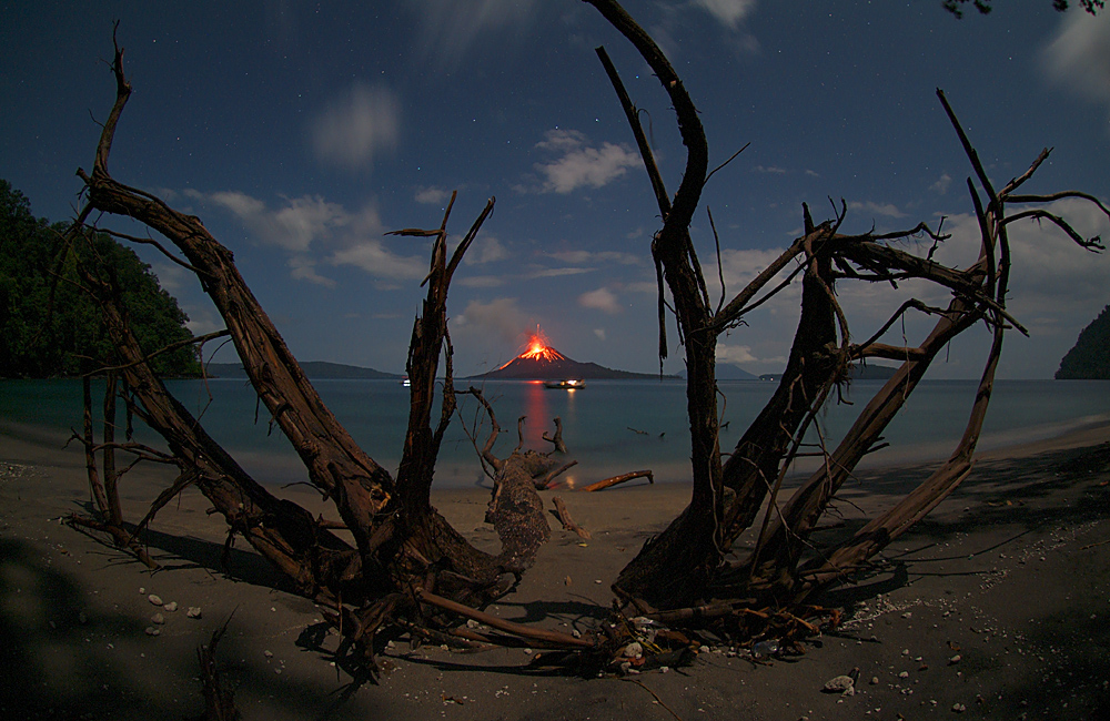 APOD: 2009 July 13 – Erupting Volcano Anak Krakatau