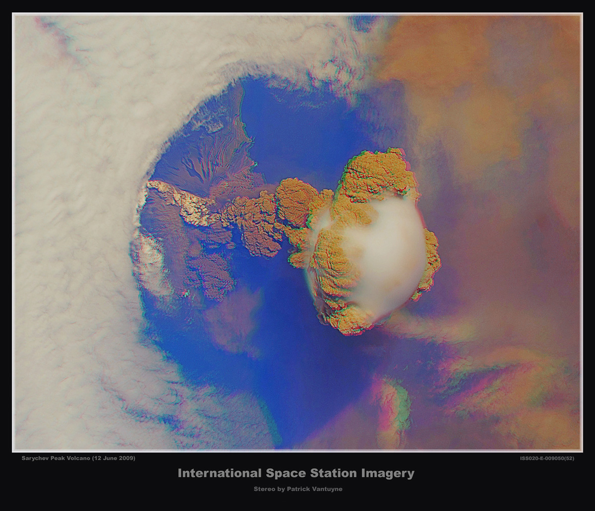 APOD: 2009 June 25 – Sarychev Peak Volcano in Stereo