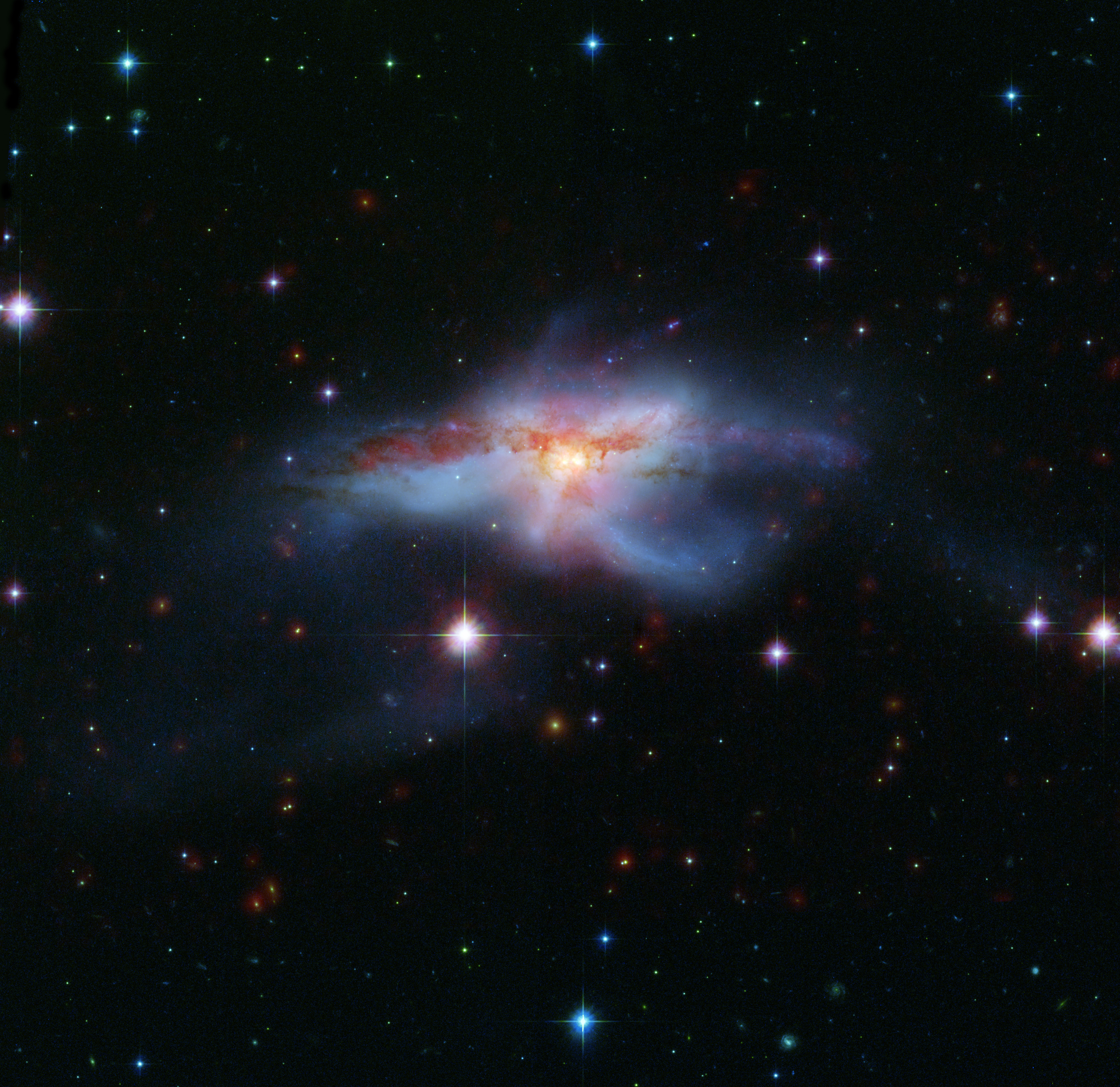 APOD: 2009 June 18 – NGC 6240: Merging Galaxies