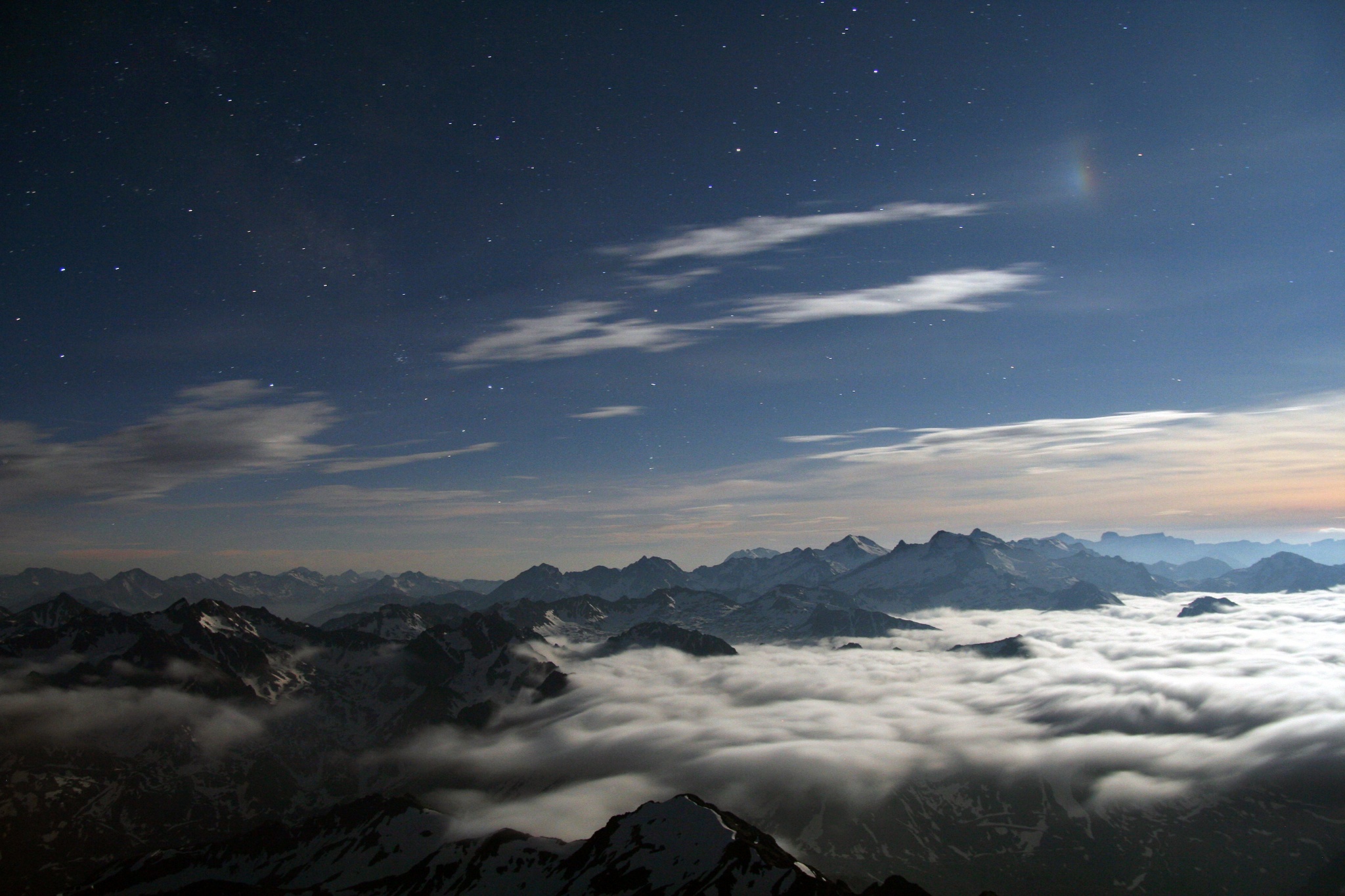 APOD: 2009 June 11 – Pyrenees Paraselene