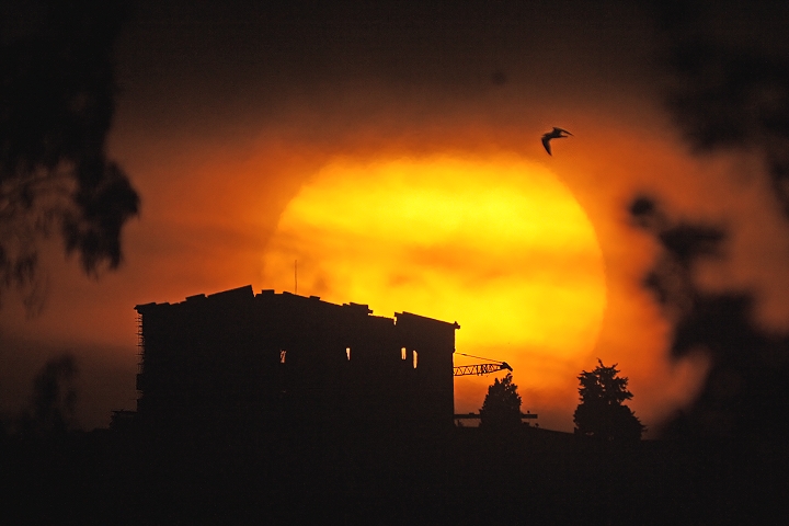 APOD: 2009 June 21 – Sunrise over the Parthenon