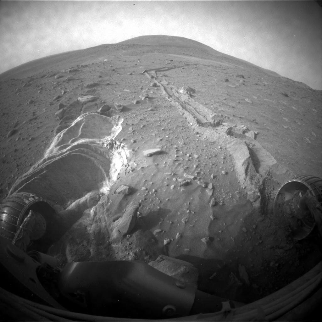 APOD: 2009 June 1 – Spirit Encounters Soft Ground on Mars