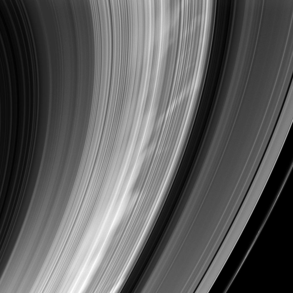 APOD: 2009 June 2 – Spoke’s Reappear on Saturns Rings