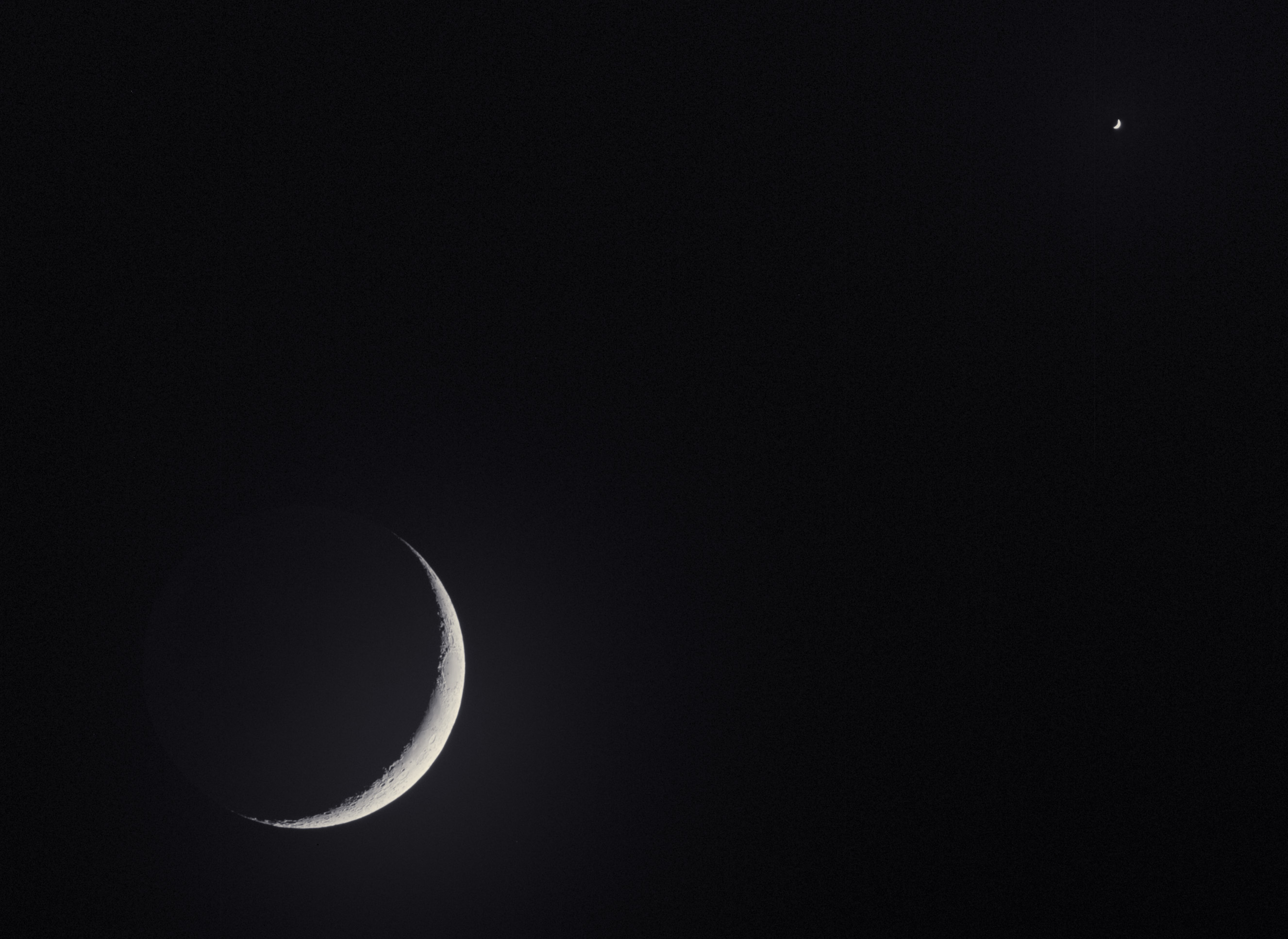 APOD: 2009 March 6 – Crescent Moon and Venus