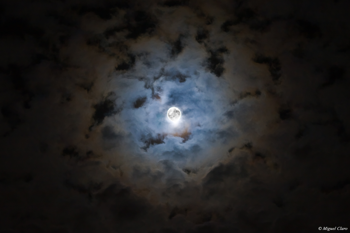 APOD: 2009 November 5 – Halloween s Moon