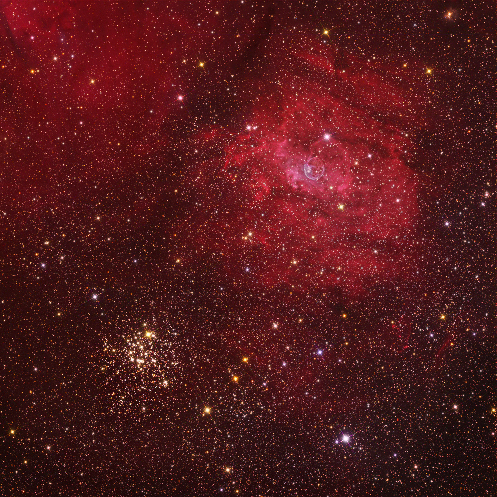 APOD: 2009 October 30 – The Bubble and M52