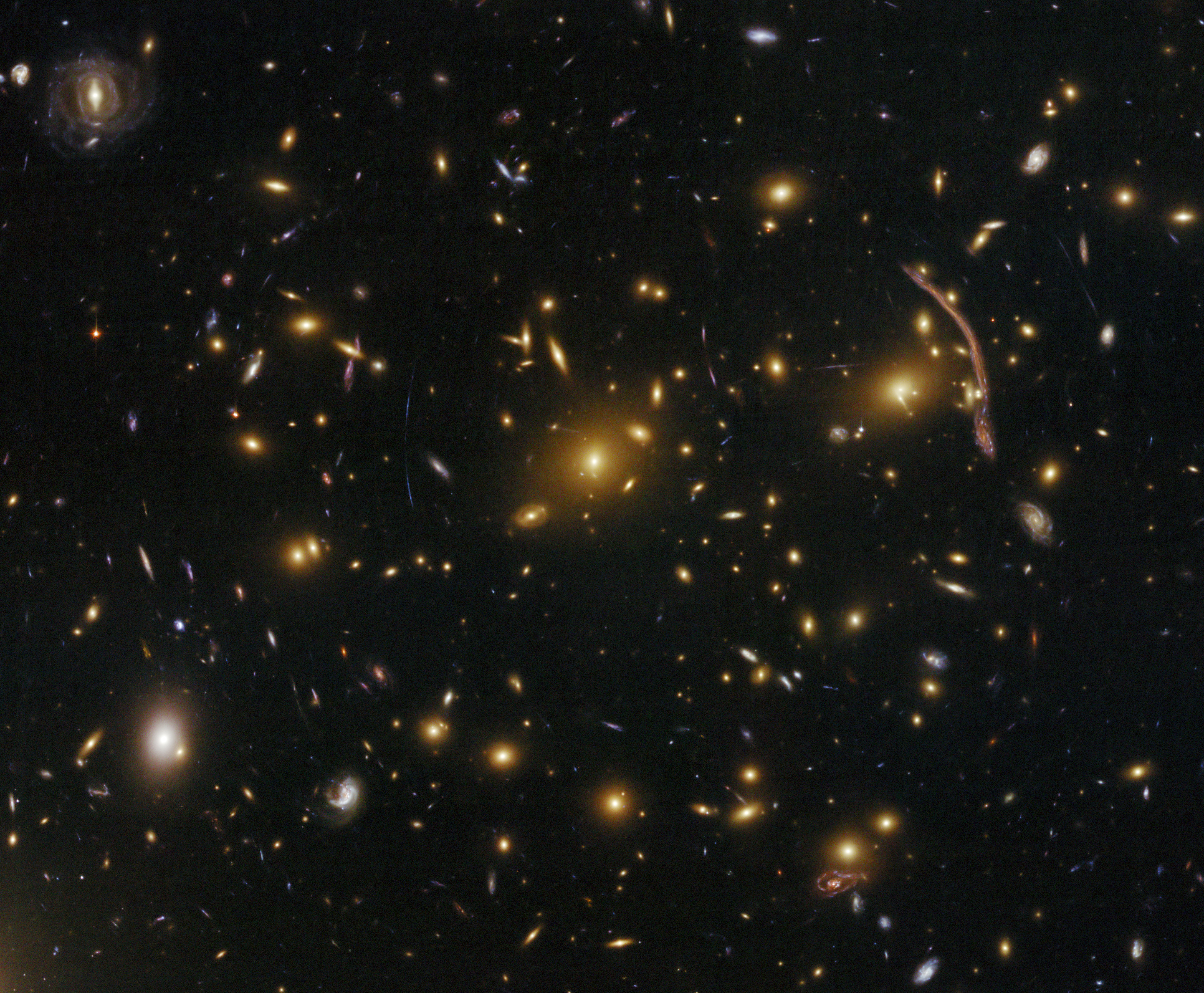 APOD: 2009 September 21 – Abell 370: Galaxy Cluster Gravitational Lens