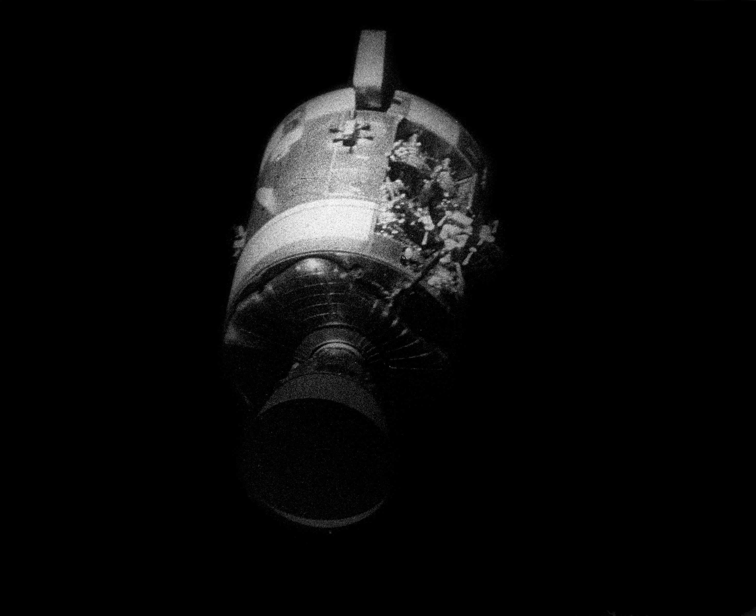 APOD: 2010 April 17 – Damage to Apollo 13