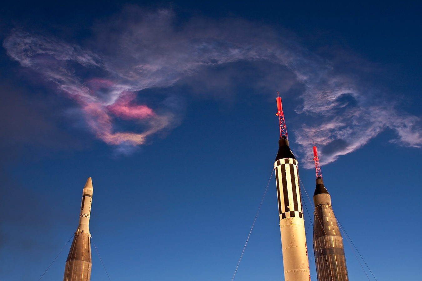 APOD: 2010 April 9 – Discovery’s Dawn