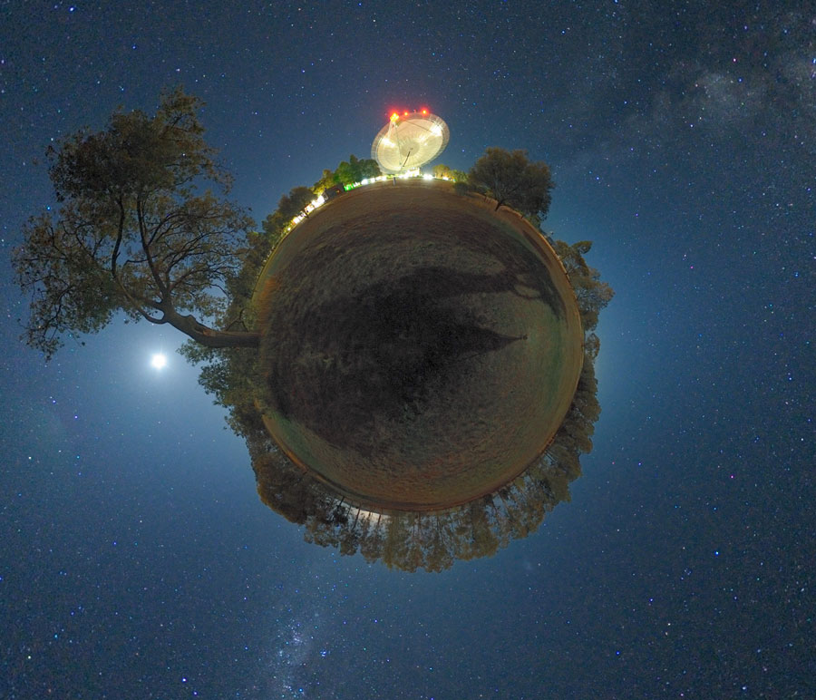 APOD: 2010 August 3 – The Planet and the Radio Dish