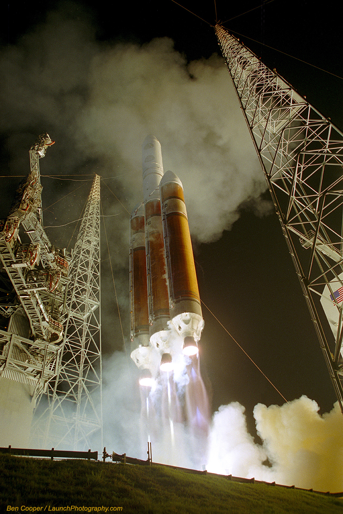 APOD: 2010 December 14 – Launch of a Delta IV Heavy