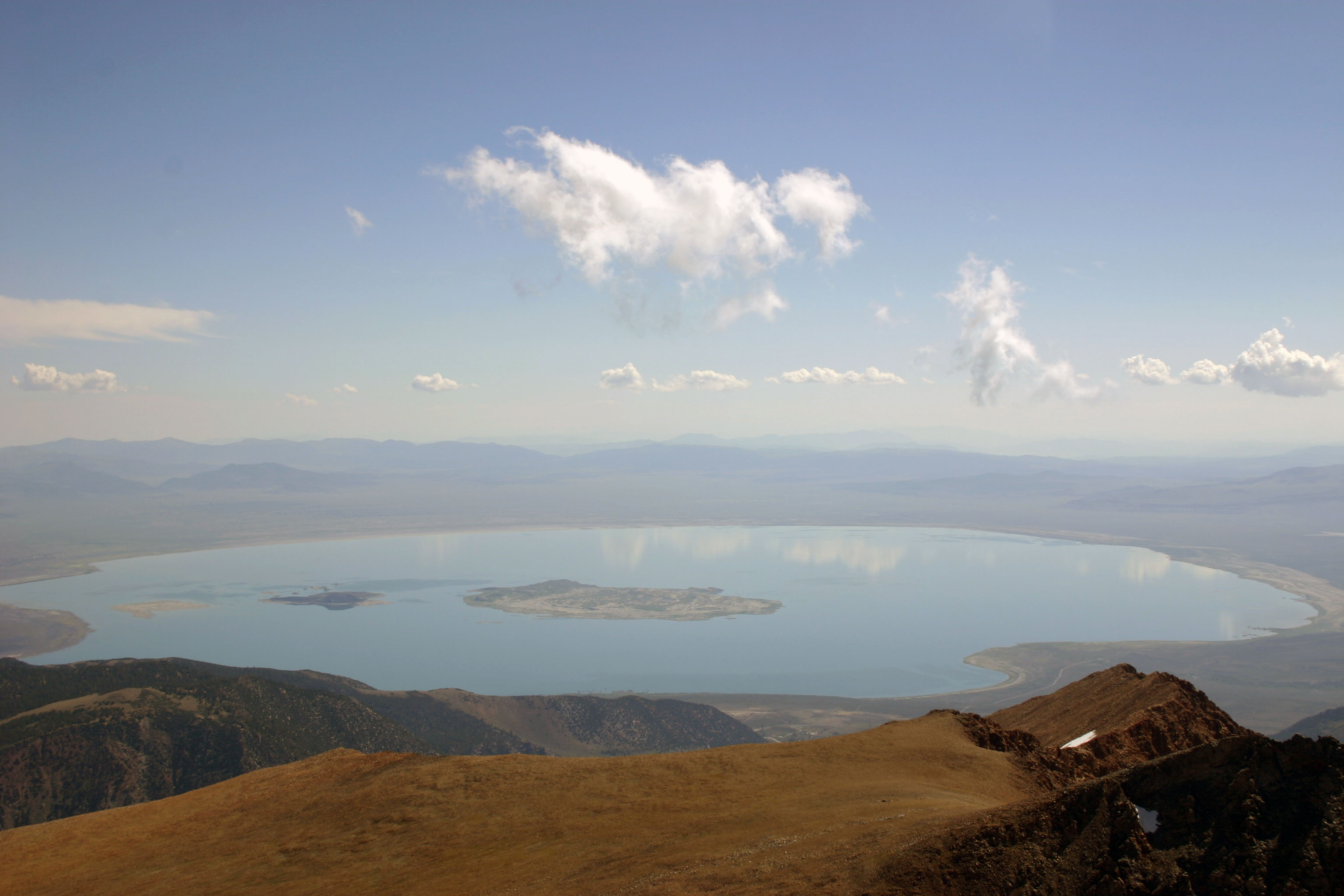 APOD: 2010 December 6 – Mono Lake: Home to the Strange Microbe GFAJ 1