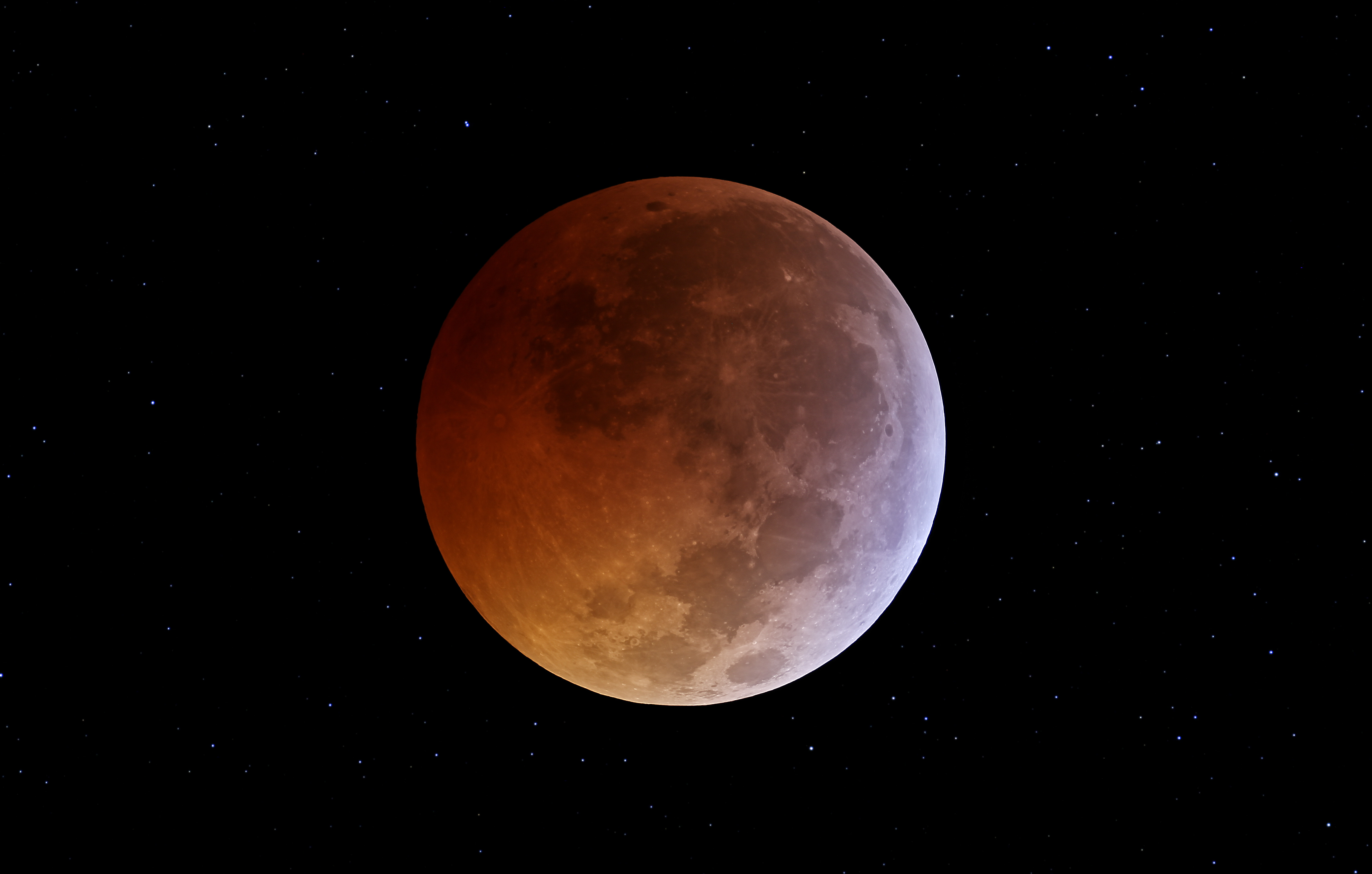 APOD: 2010 December 23 – The Solstice Moon s Eclipse