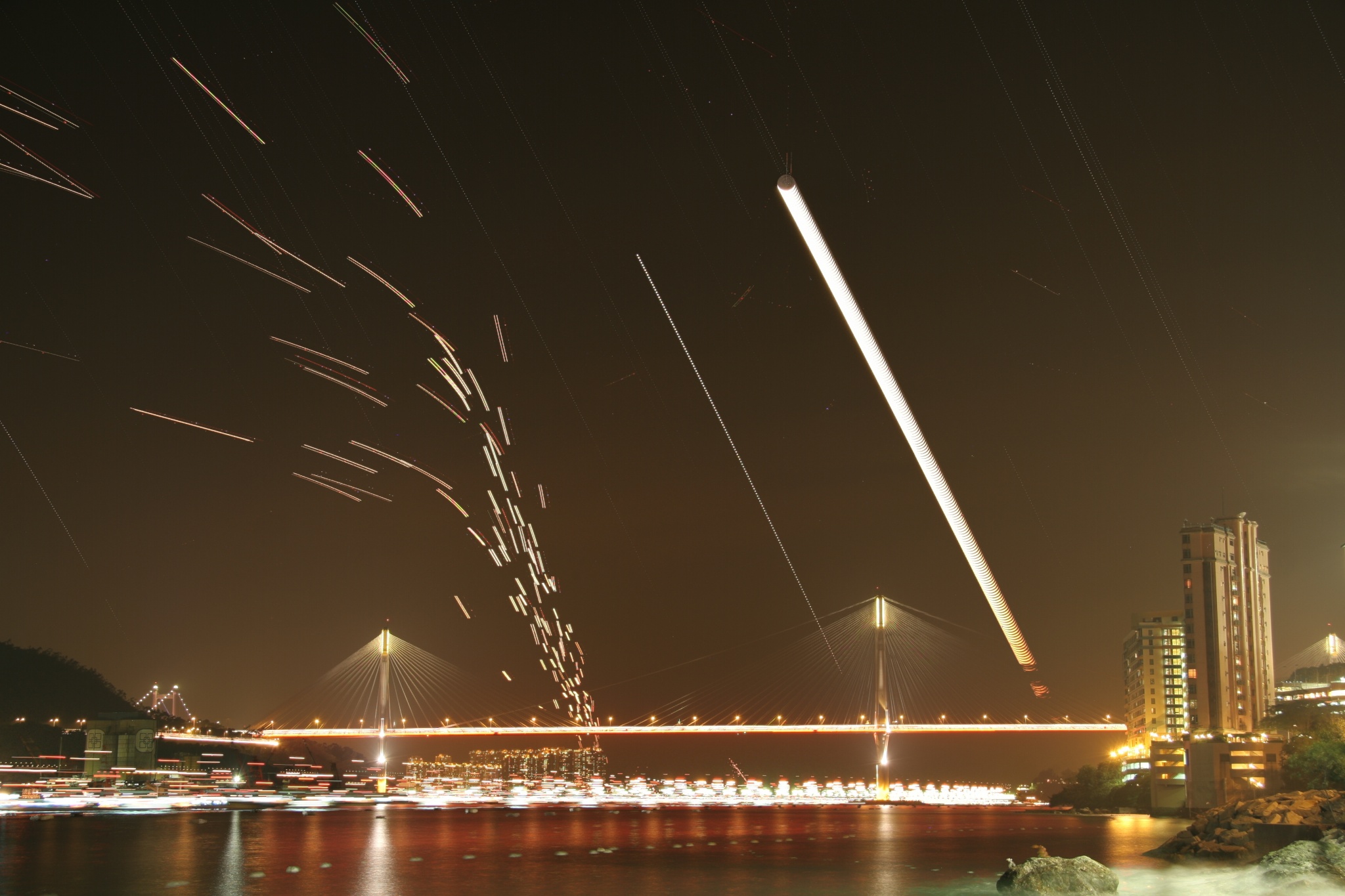 APOD: 2010 February 6 – Hong Kong Sky