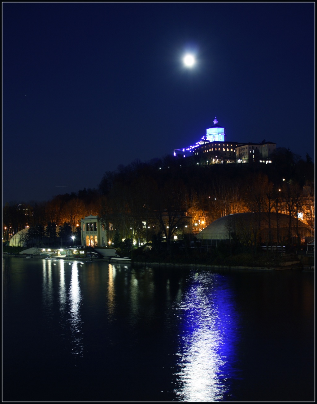 APOD: 2010 January 1 – Not a Blue Moon