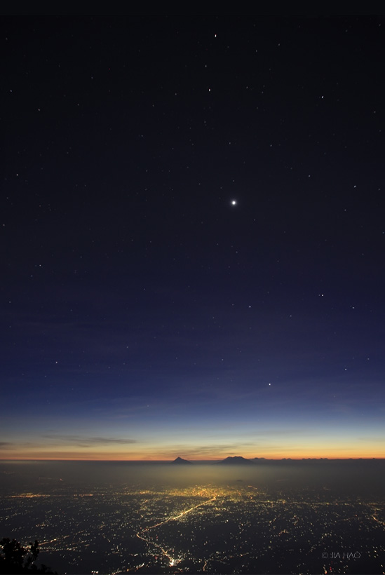 APOD: 2010 July 31 – Four Planet Sunset
