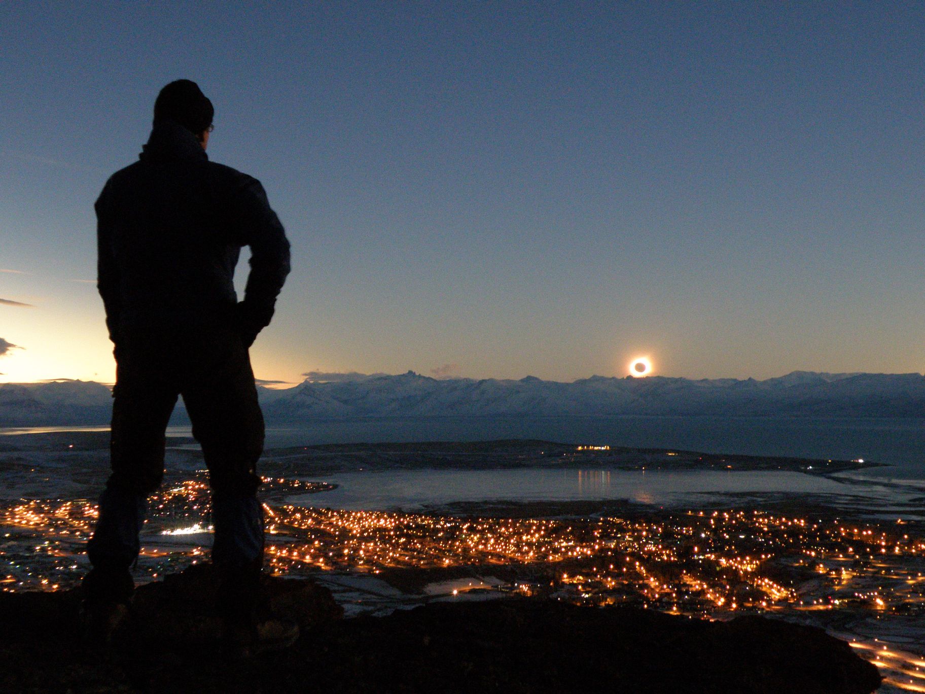 APOD: 2010 July 15 – Andes Sunset Eclipse