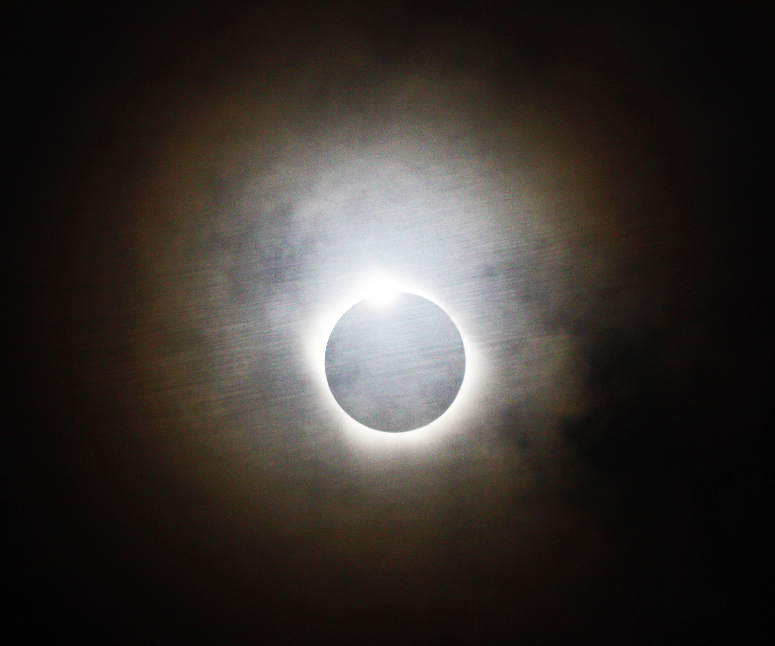 APOD: 2010 July 24 – Diamond Ring and Shadow Bands