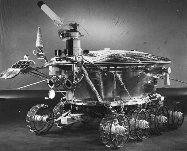 APOD: 2010 June 6 – Lunokhod: Reflections on a Moon Robot