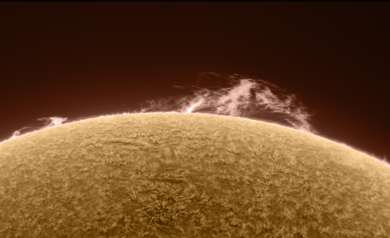 APOD: 2010 March 23 – Reinvigorated Sun and Prominence