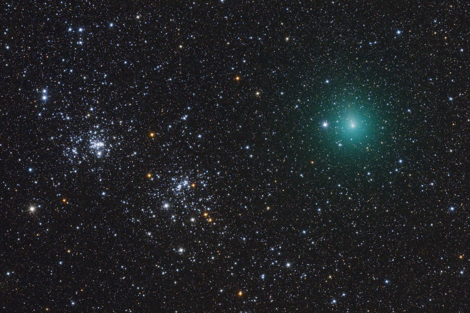 APOD: 2010 October 26 – Comet Hartley Passes a Double Star Cluster
