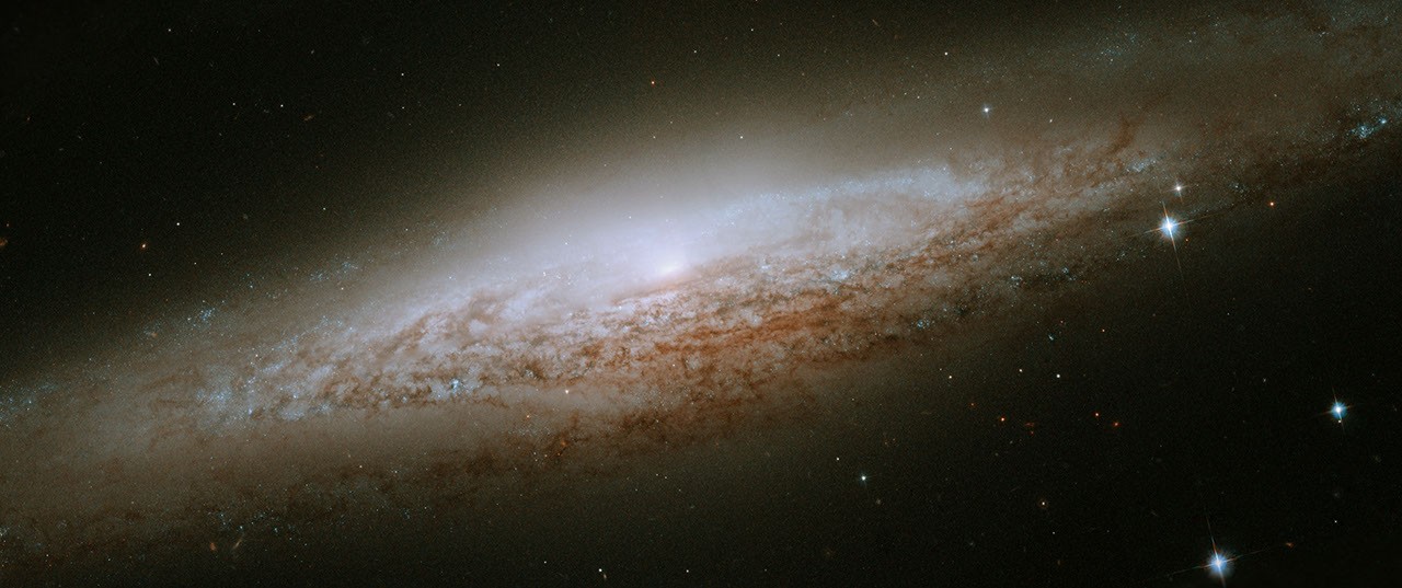 NGC 2683: Spiral Edge On — APOD for 2010-10-11