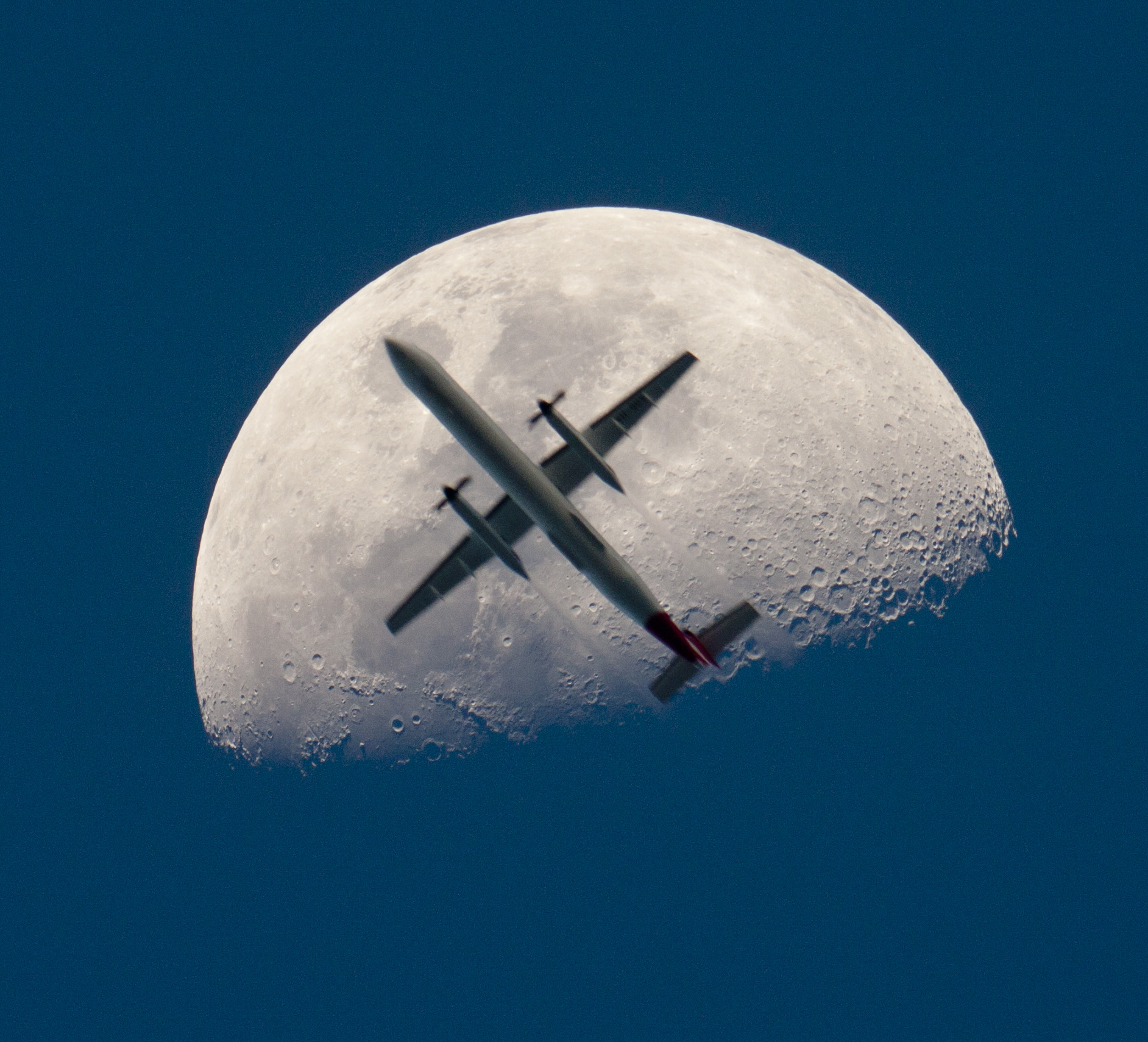 APOD: 2010 September 29 – An Airplane in Front of the Moon