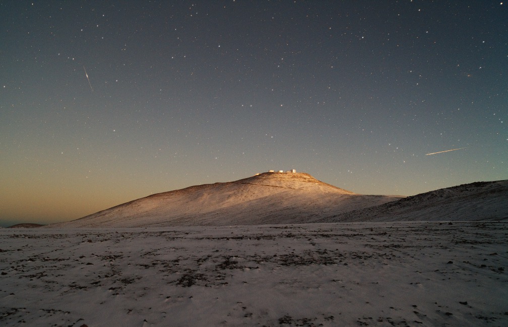 APOD: 2011 August 11 – The Snows of Paranal