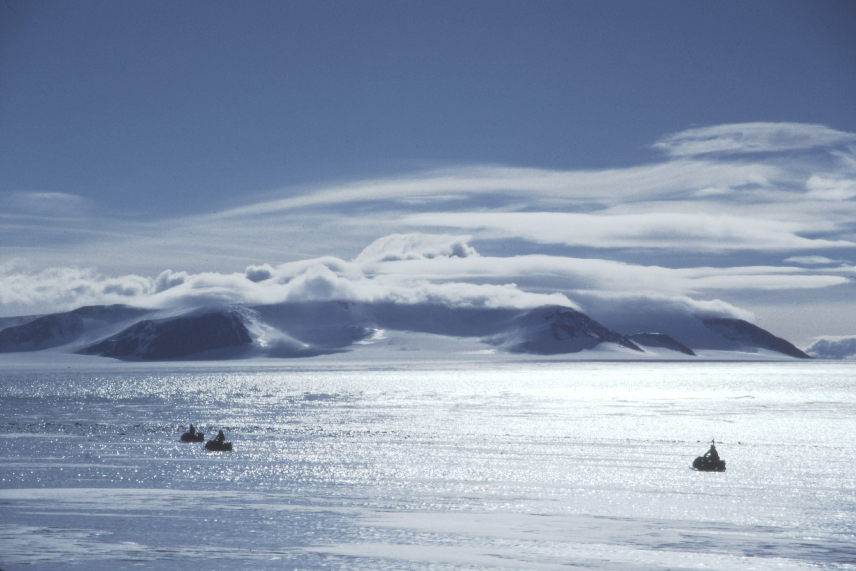 APOD: 2011 December 11 Searching for Meteorites in Antarctica
