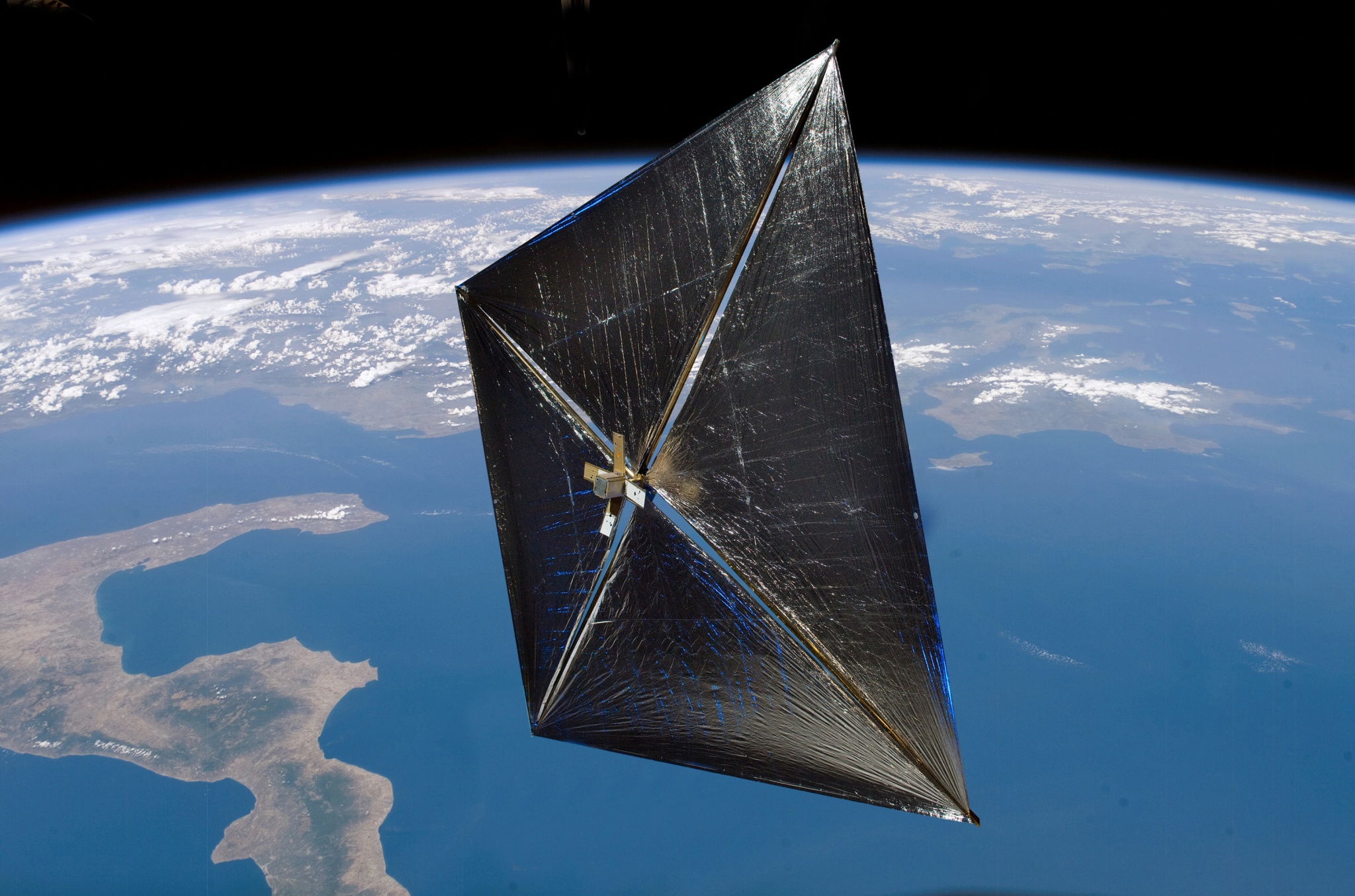 APOD: 2011 January 28 – NanoSail-D