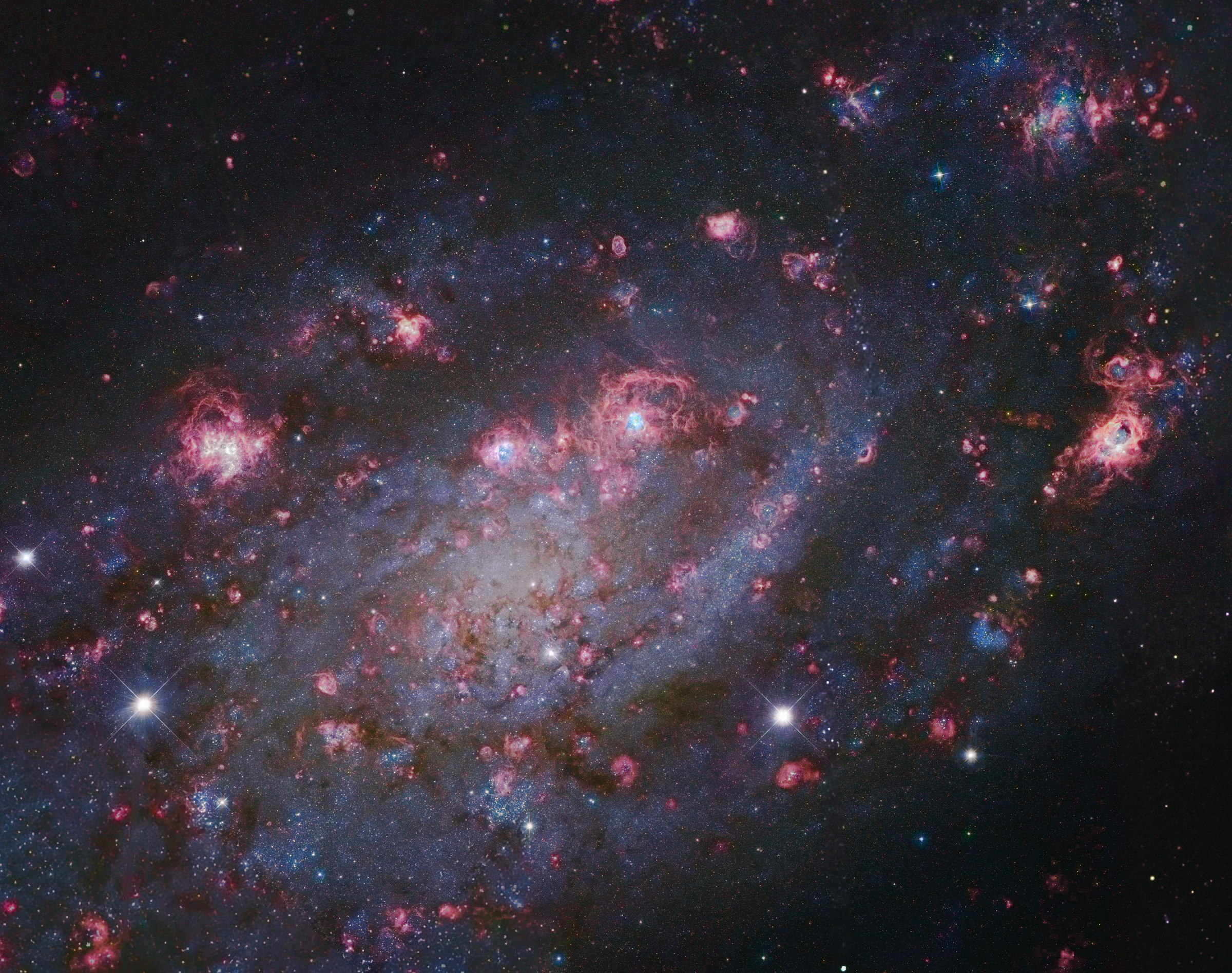 APOD: 2011 July 23 – NGC 2403 in Camelopardalis
